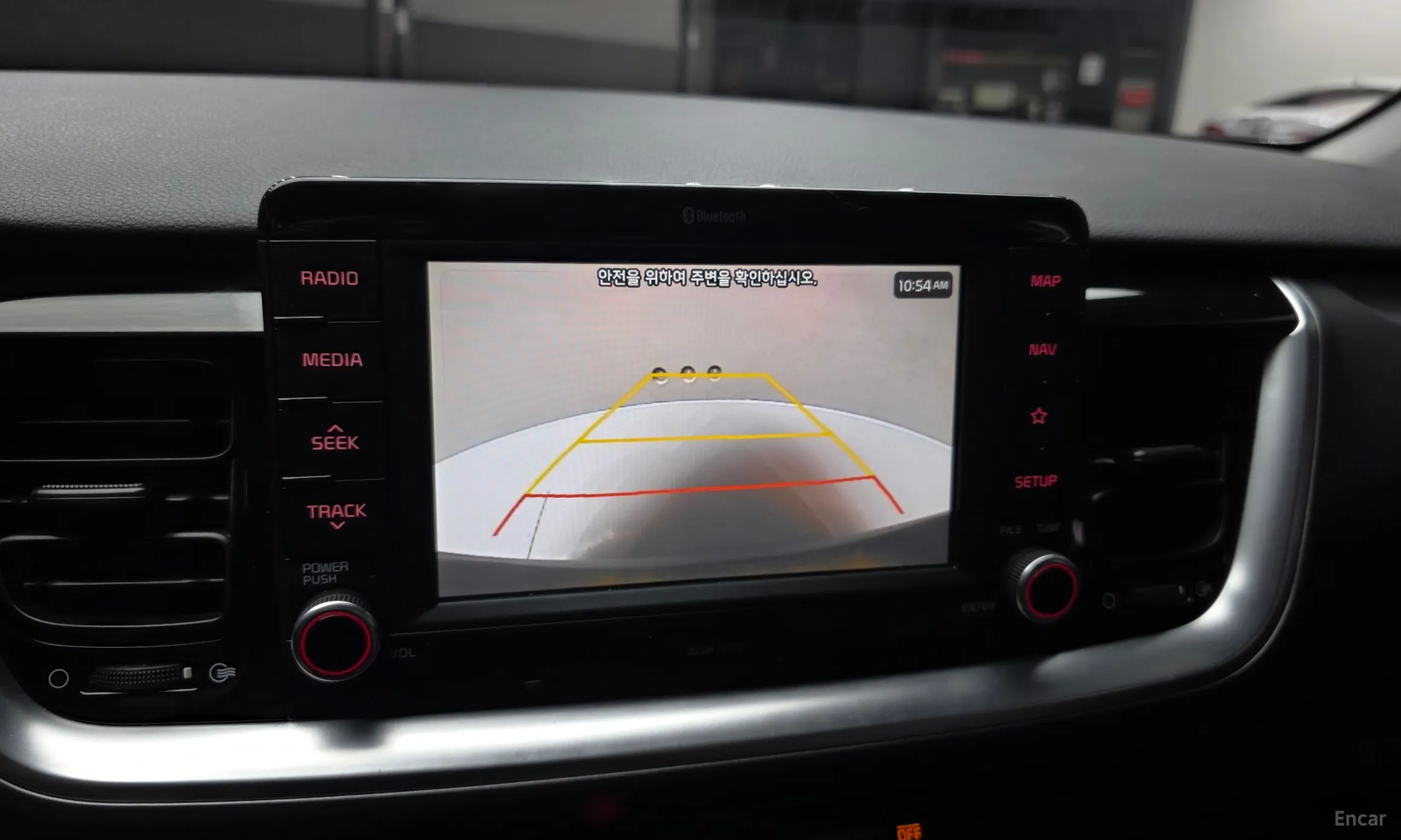 Kia Stonic превью 15