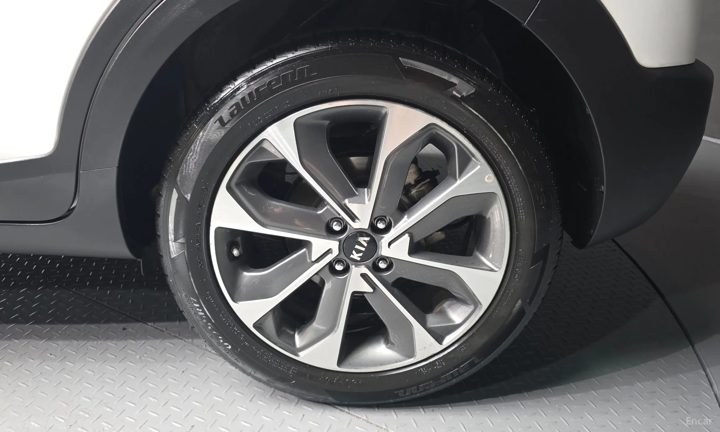 Kia Stonic превью 5