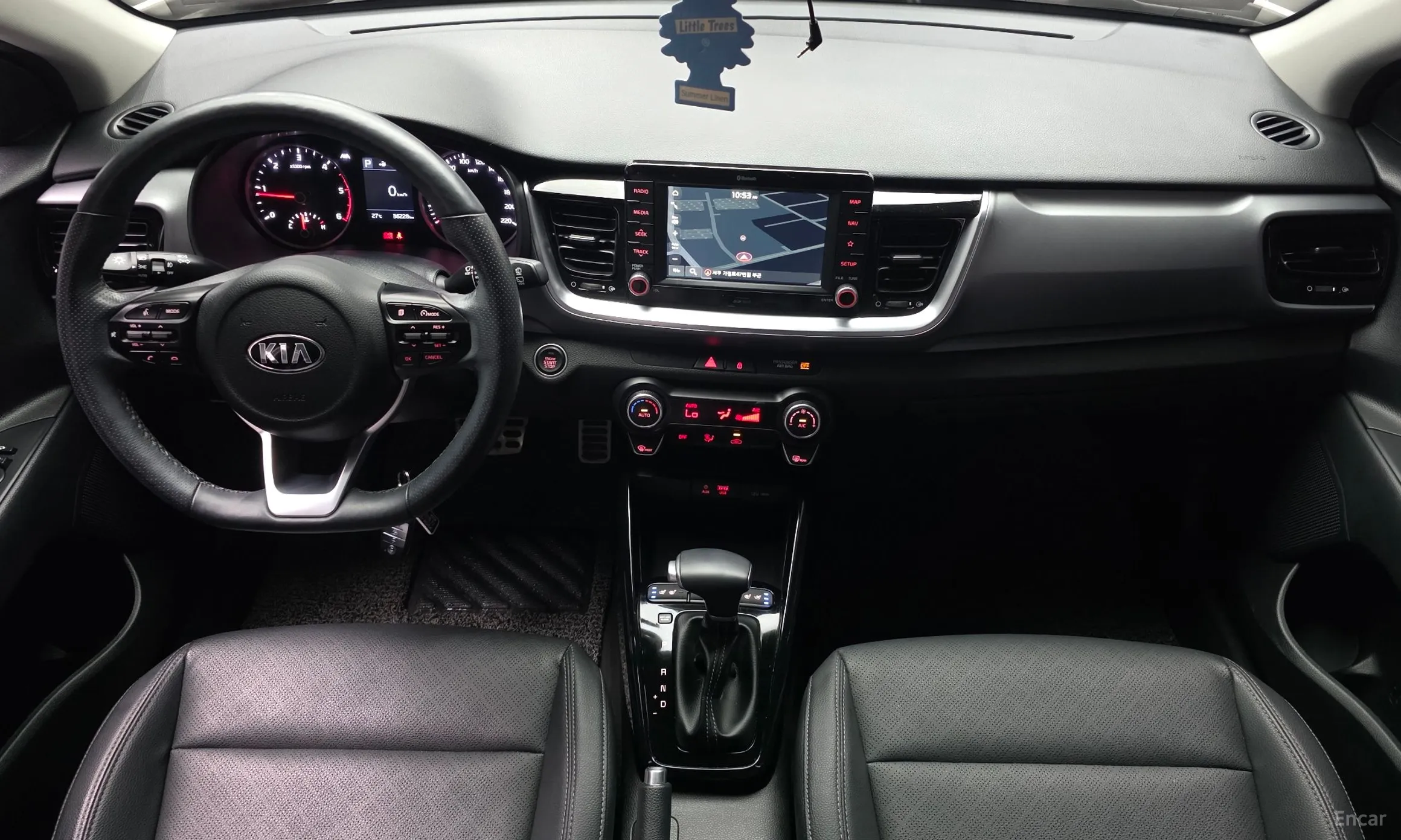 Kia Stonic превью 7
