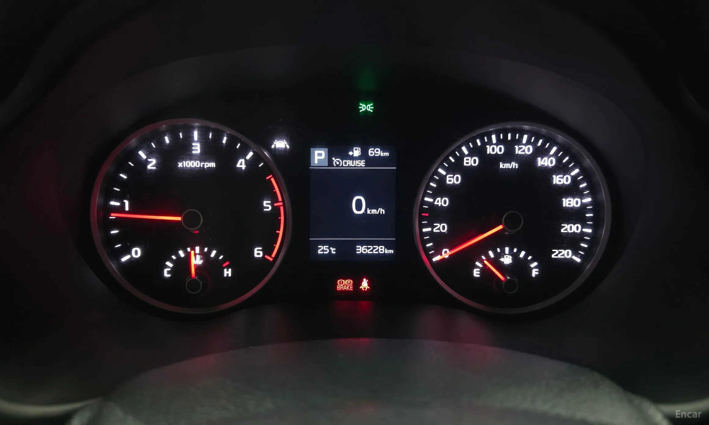 Kia Stonic превью 8