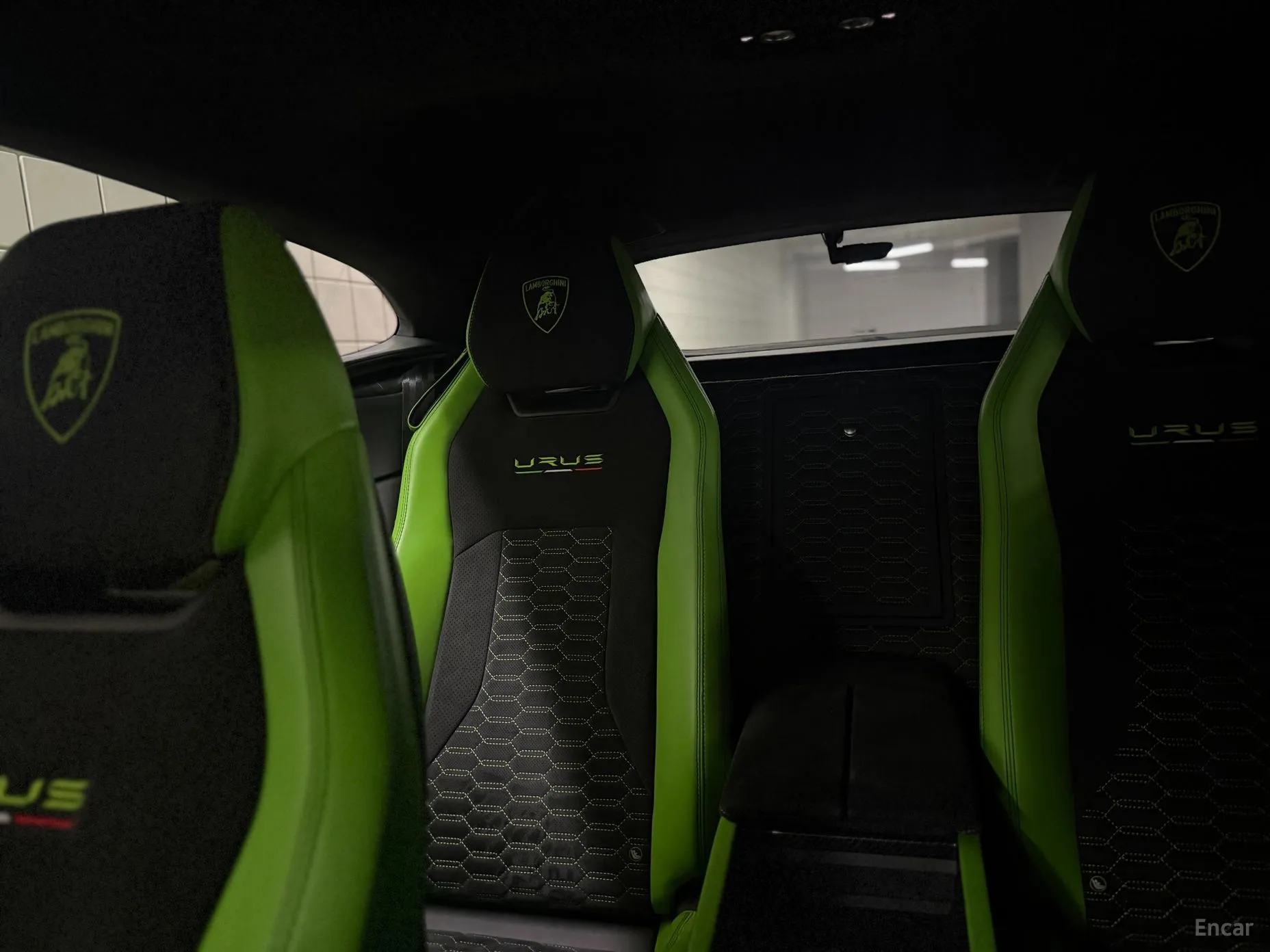 Lamborghini Urus превью 12