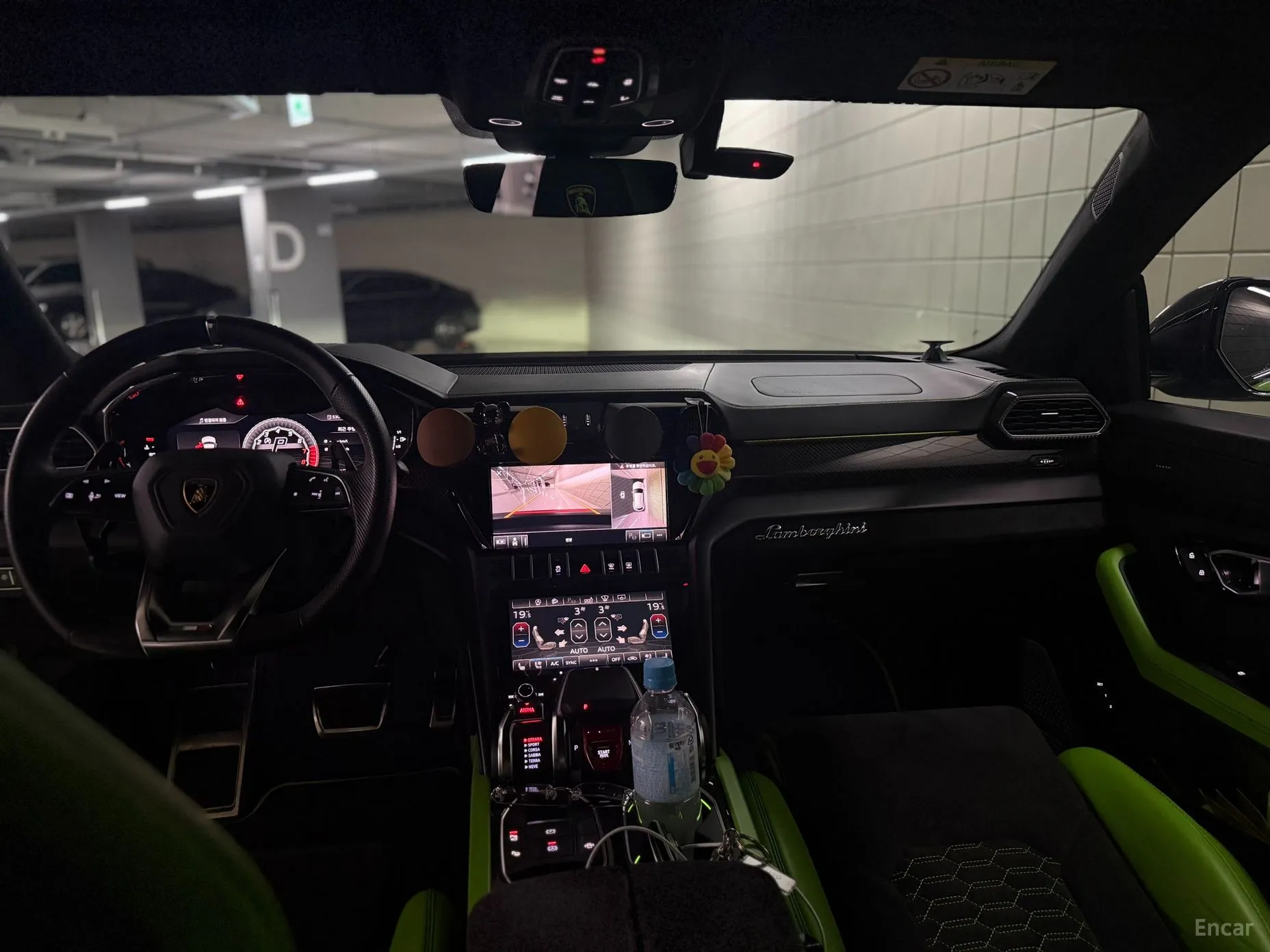 Lamborghini Urus превью 14