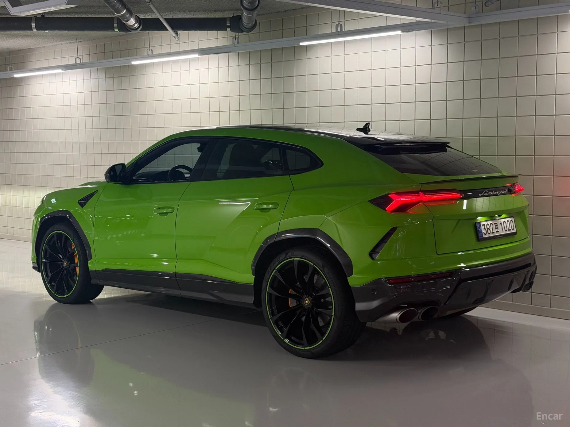 Lamborghini Urus превью 3