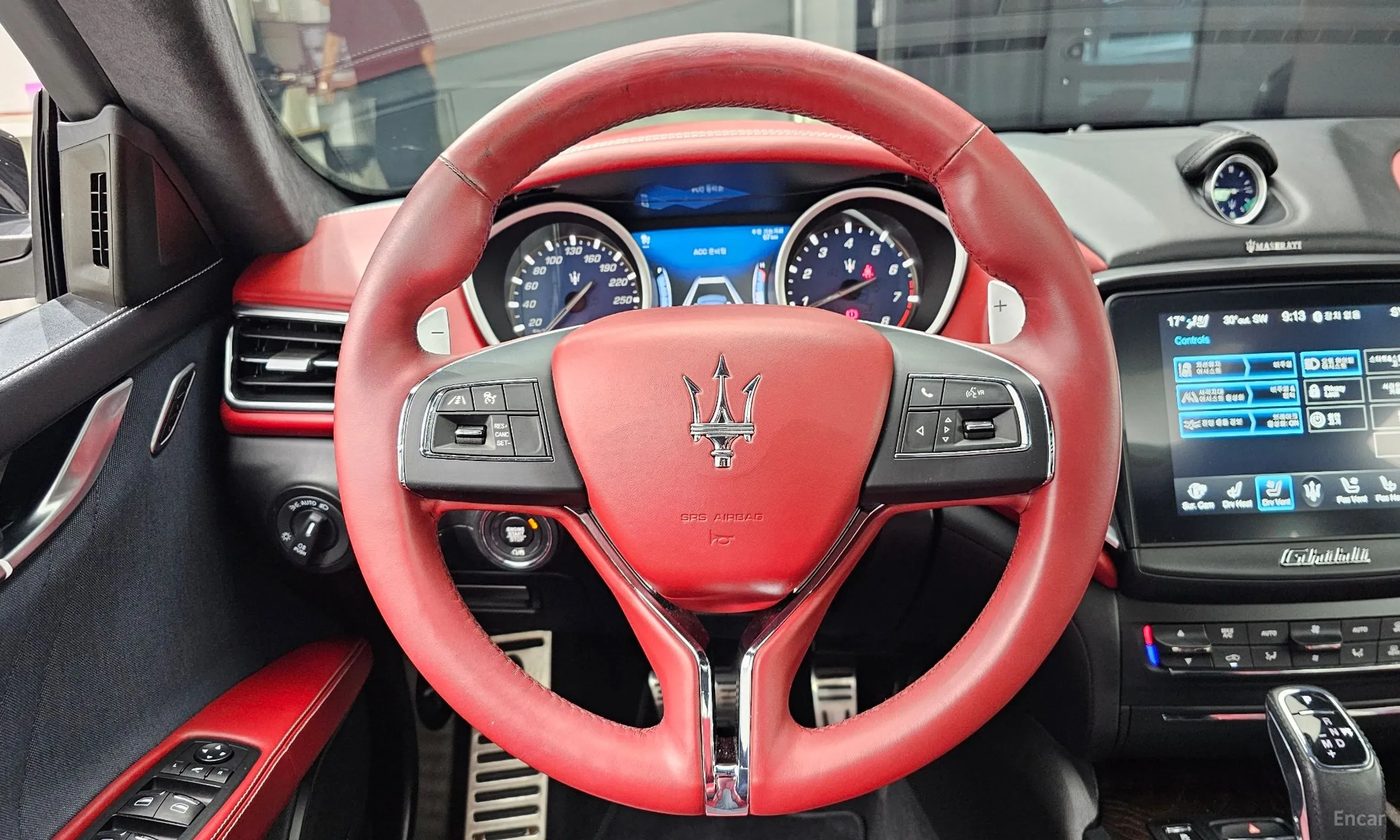 Maserati Ghibli превью 13