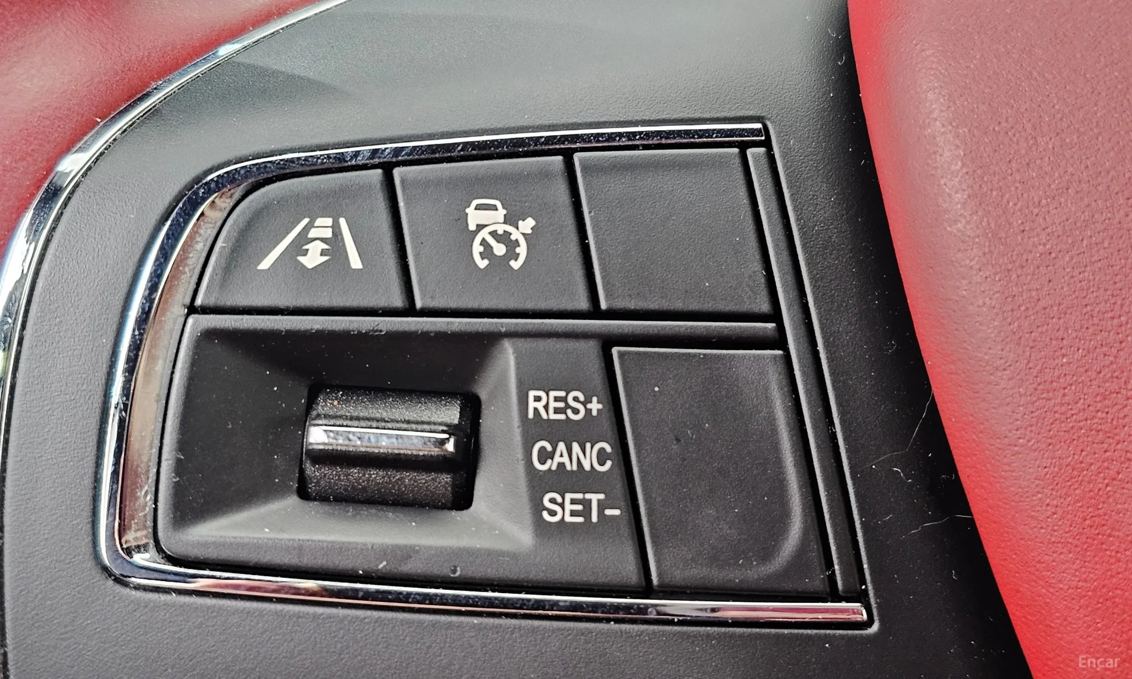 Maserati Ghibli превью 17