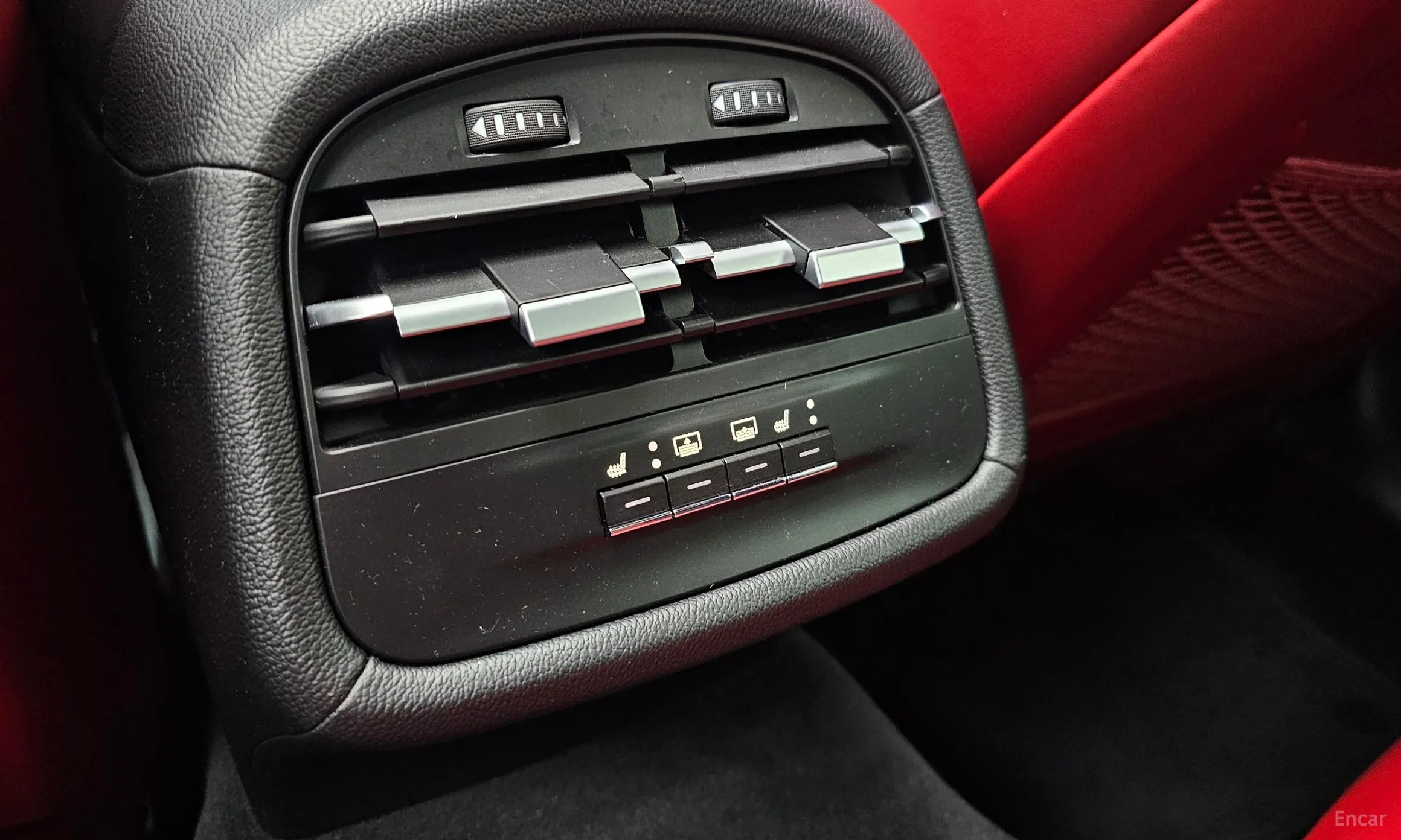 Maserati Ghibli превью 20