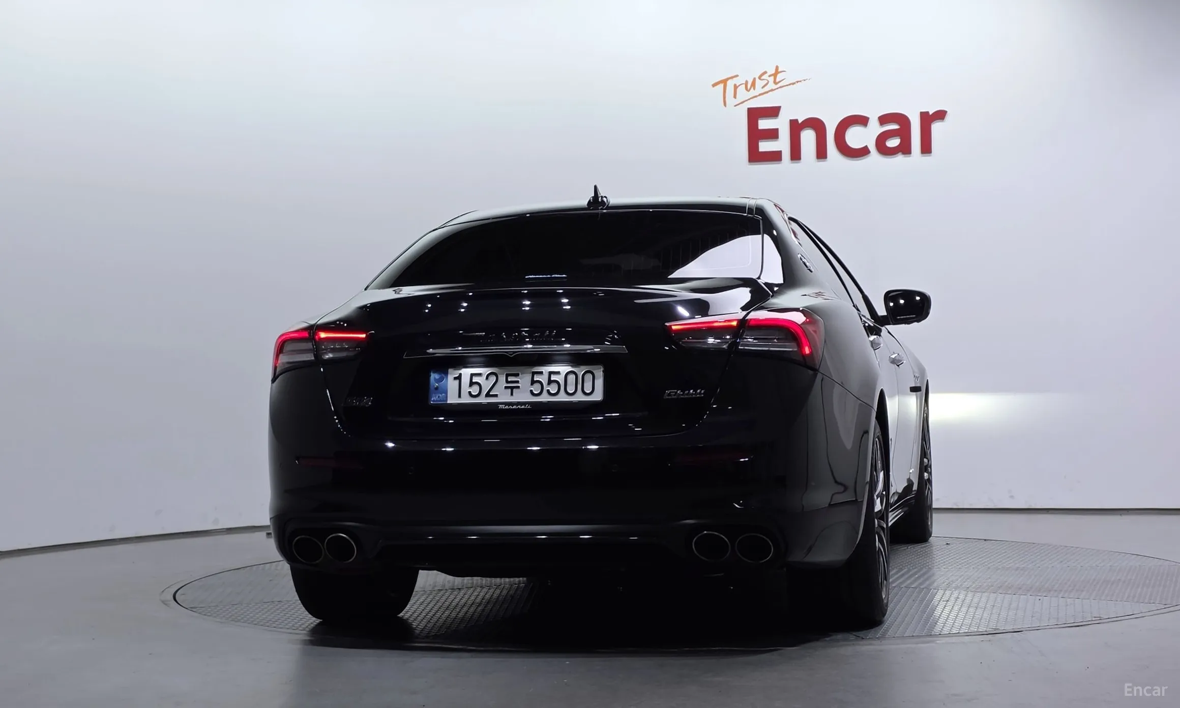 Maserati Ghibli превью 4