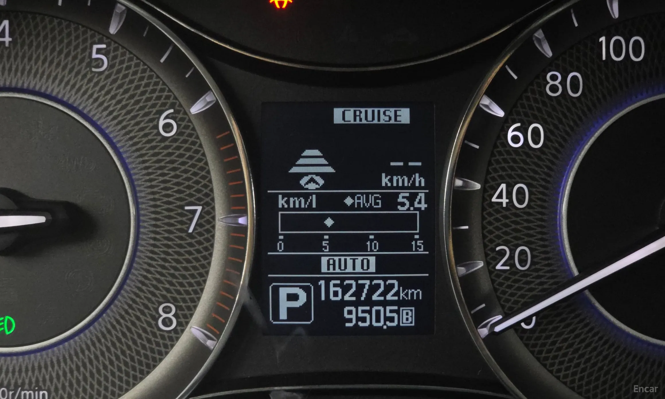 Infiniti QX80 превью 17
