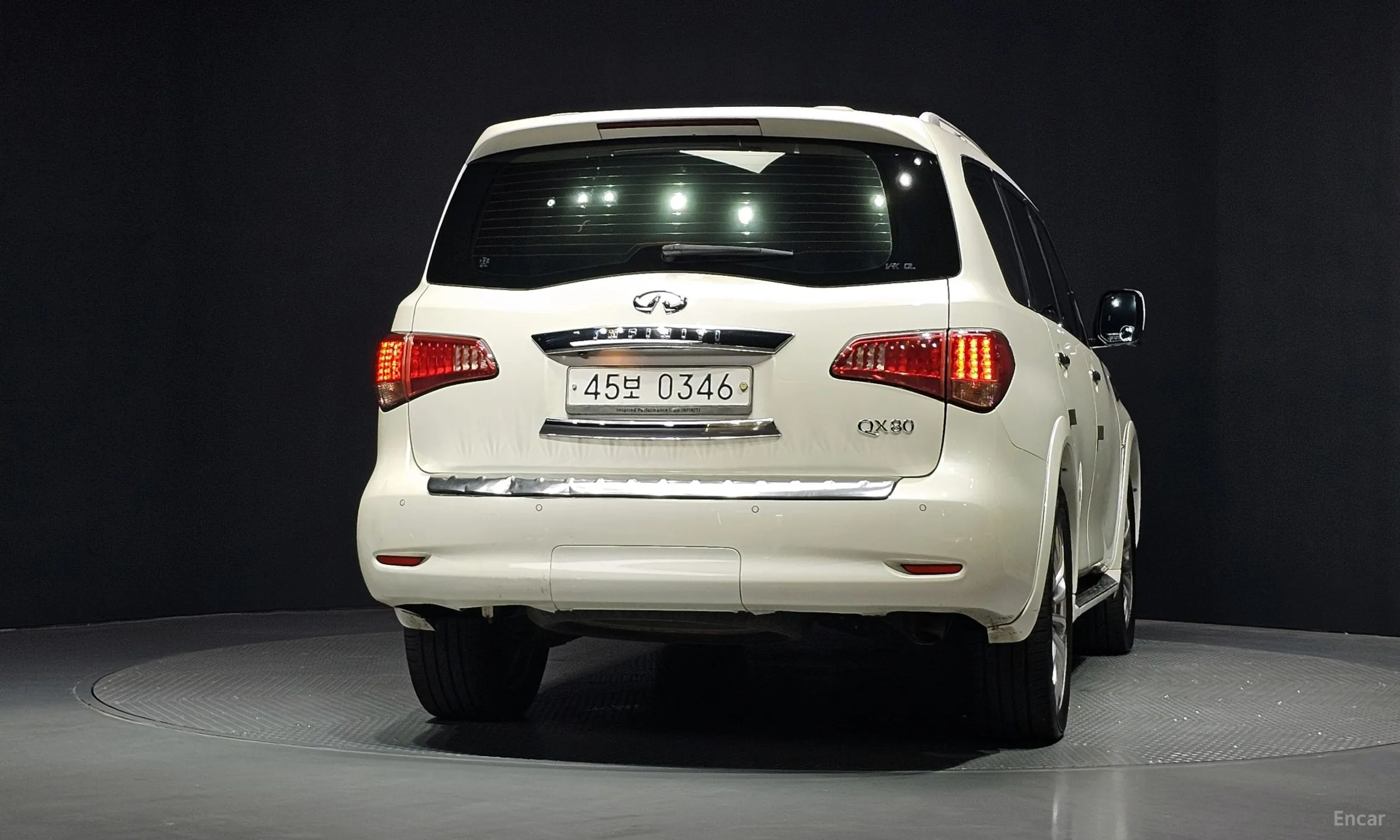 Infiniti QX80 превью 4