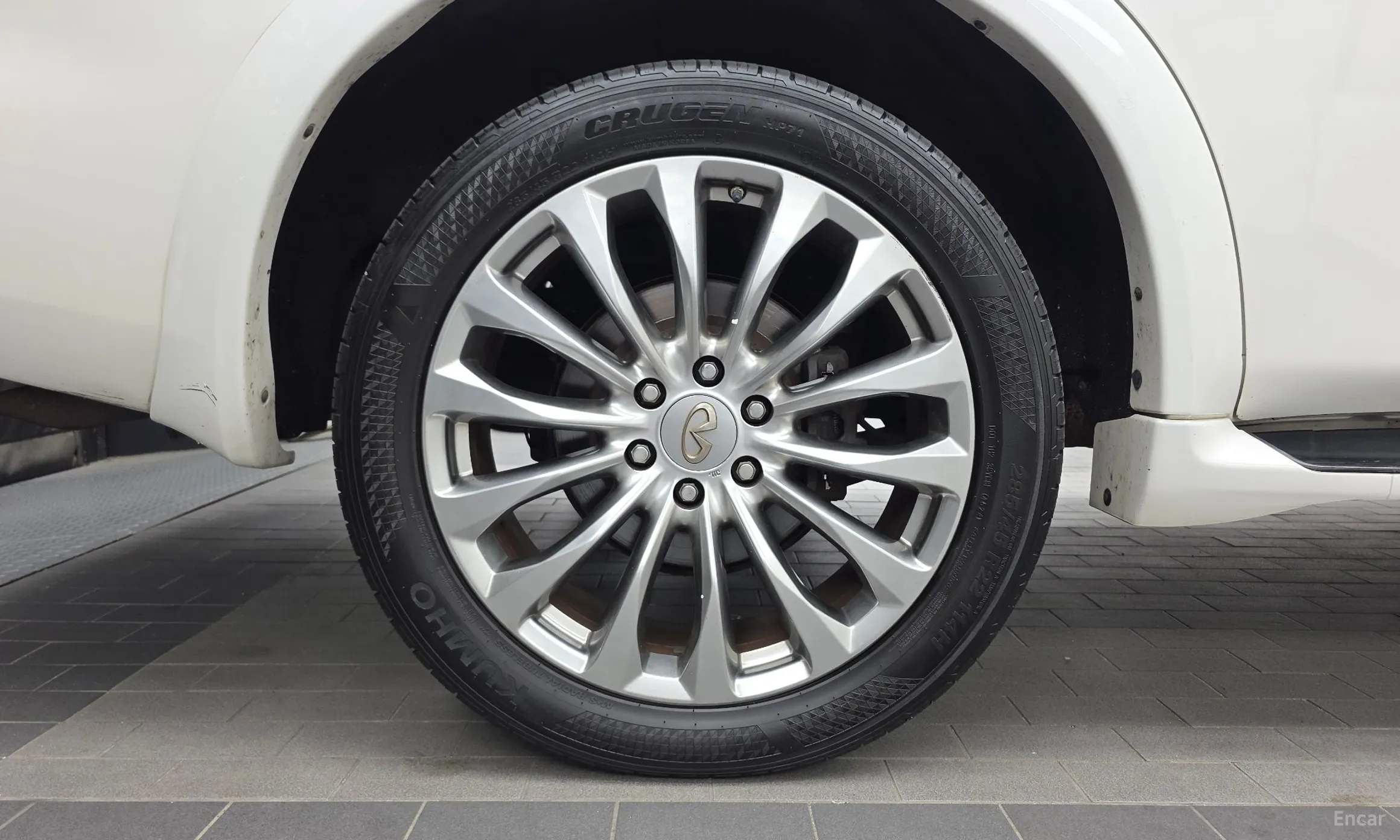Infiniti QX80 превью 5