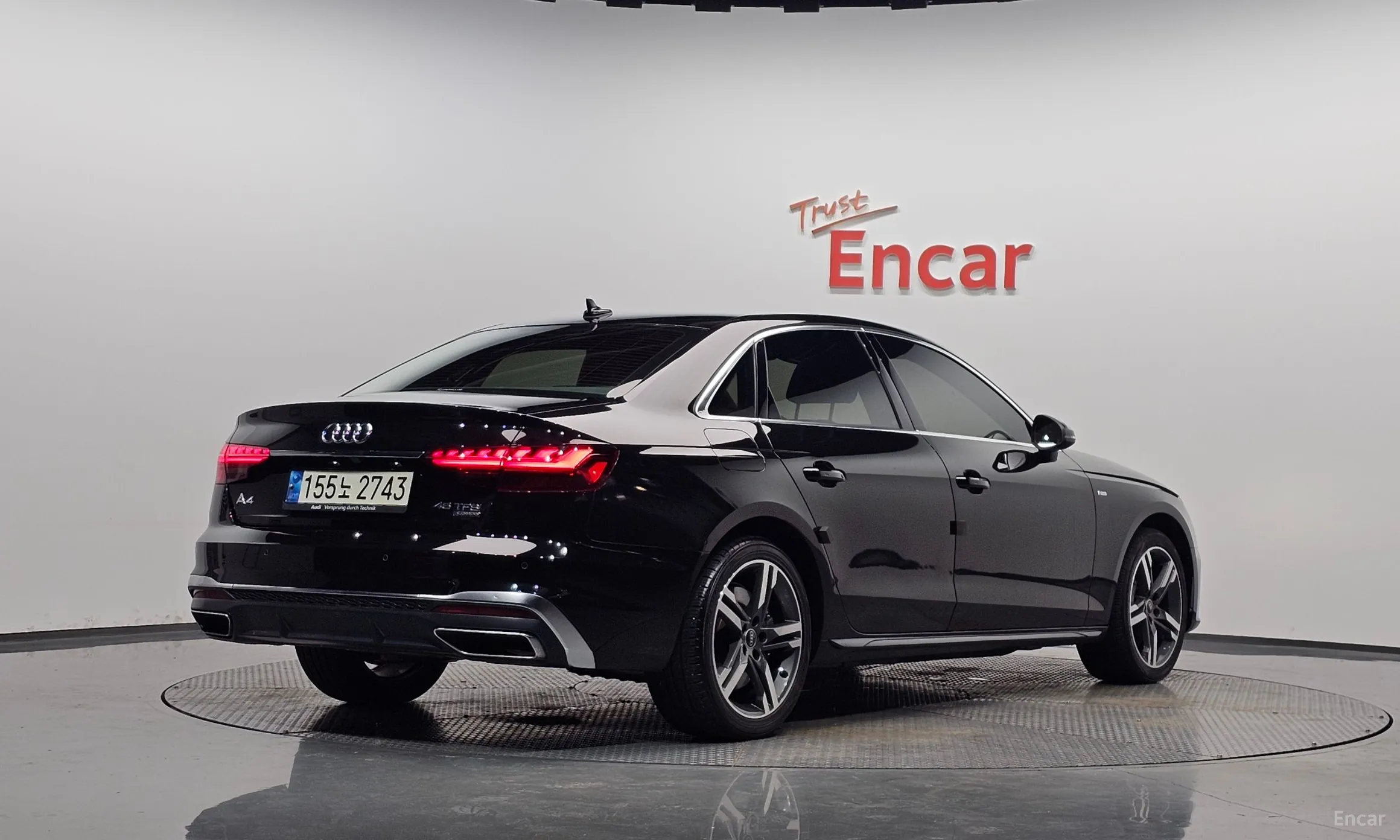 Audi A4 (B9)