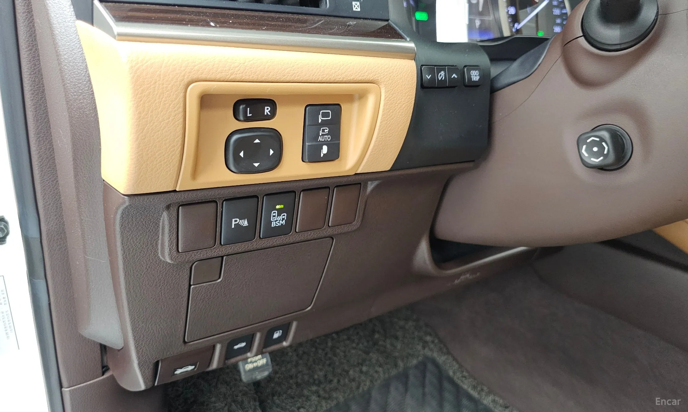 Lexus New ES300h превью 16