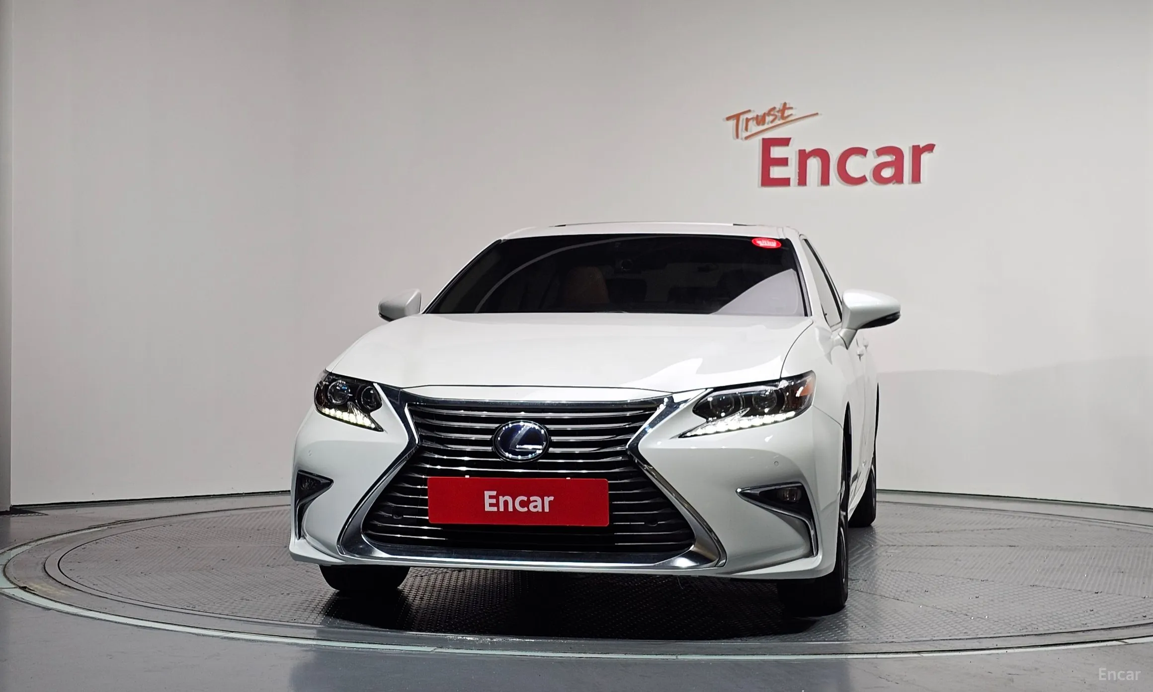 Lexus New ES300h превью 3
