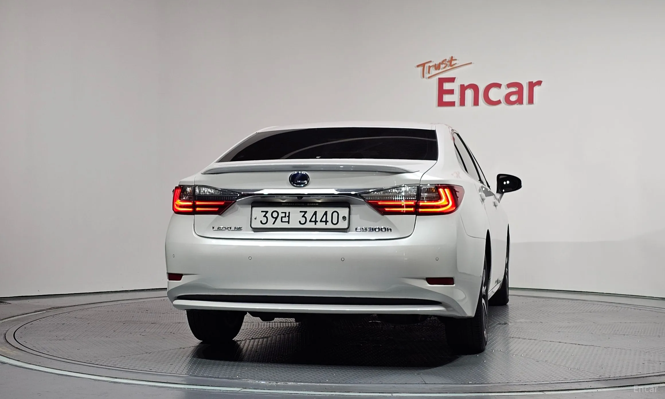 Lexus New ES300h превью 4