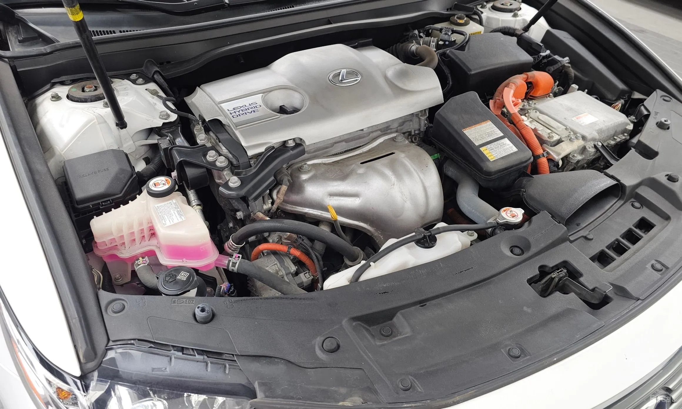 Lexus New ES300h превью 6