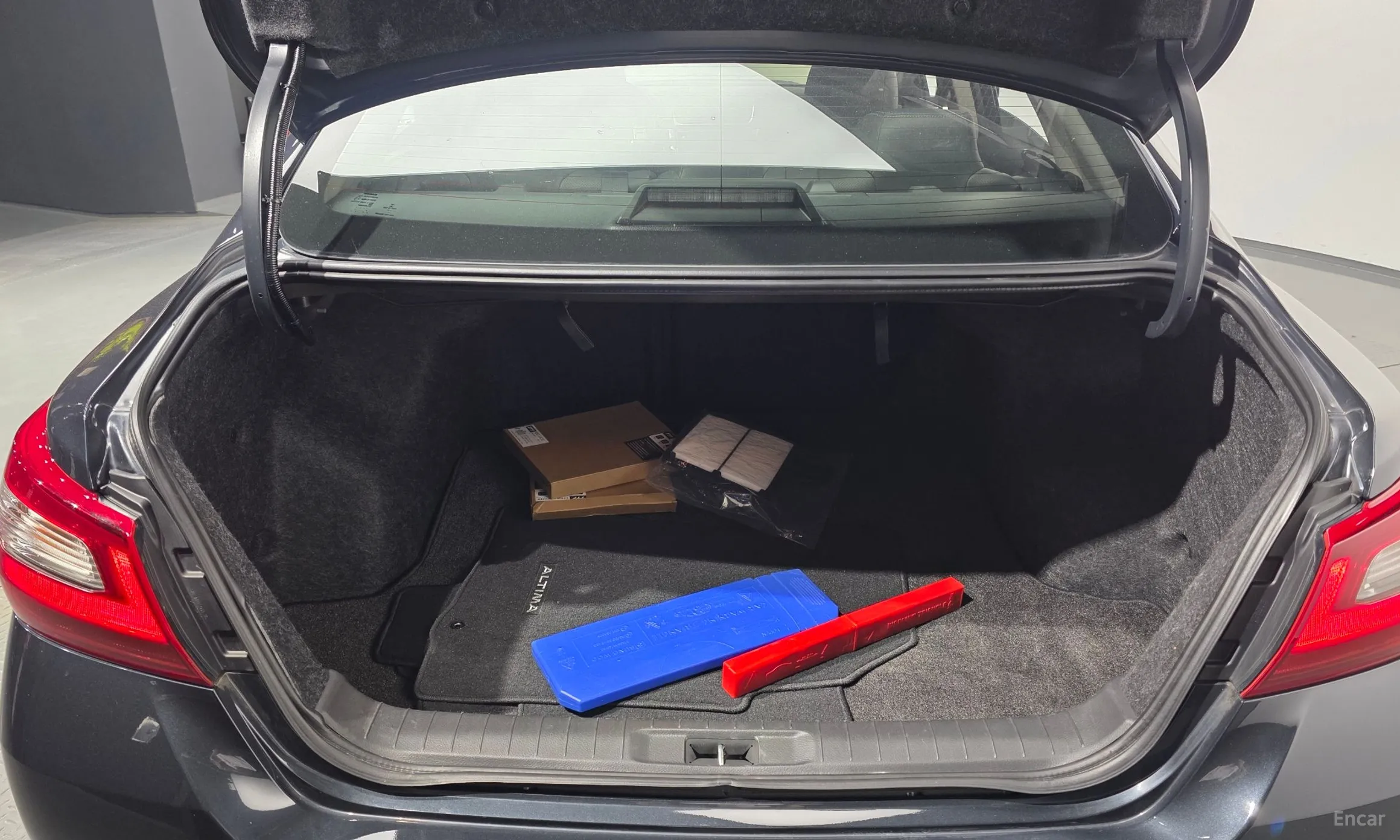 Nissan Altima превью 20