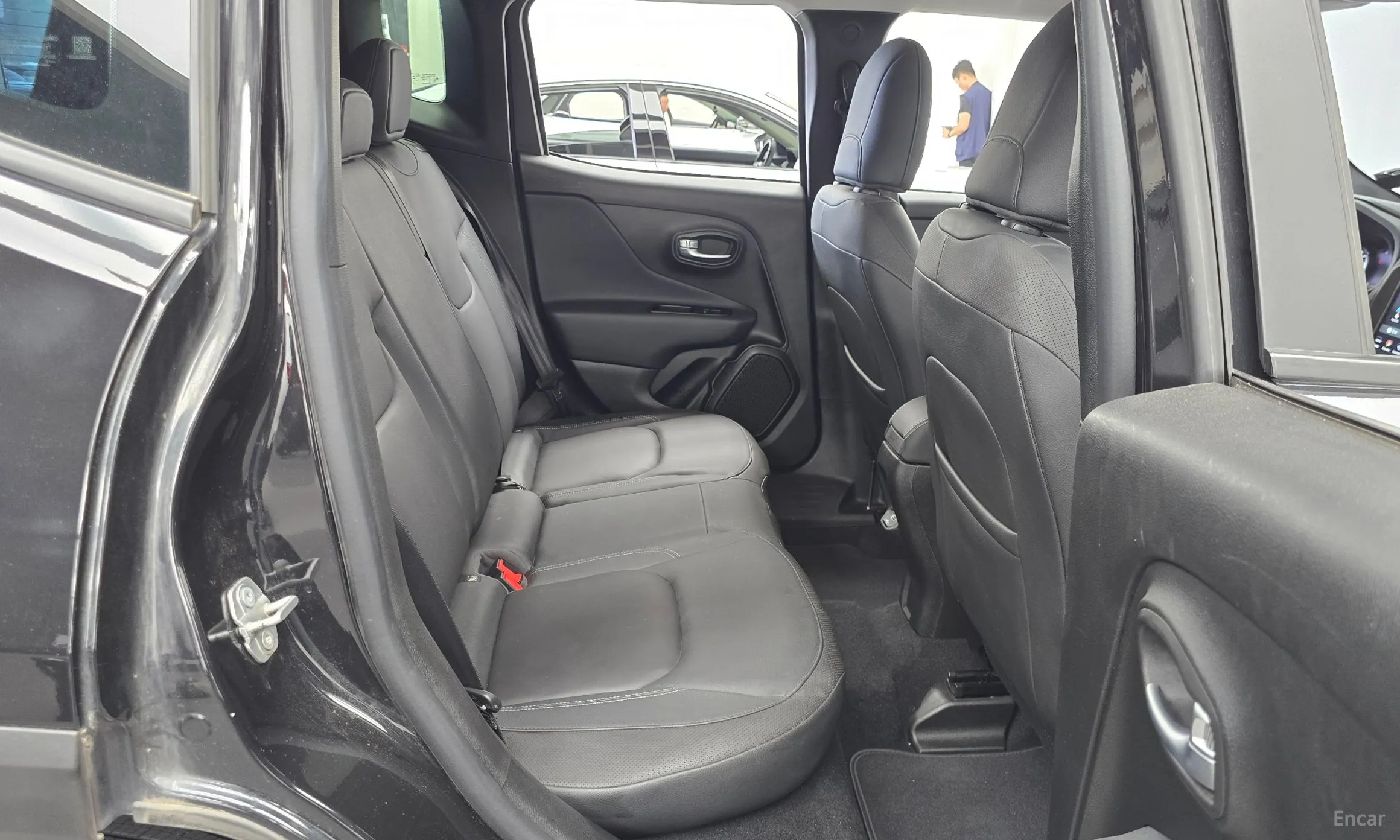 Jeep Renegade превью 11
