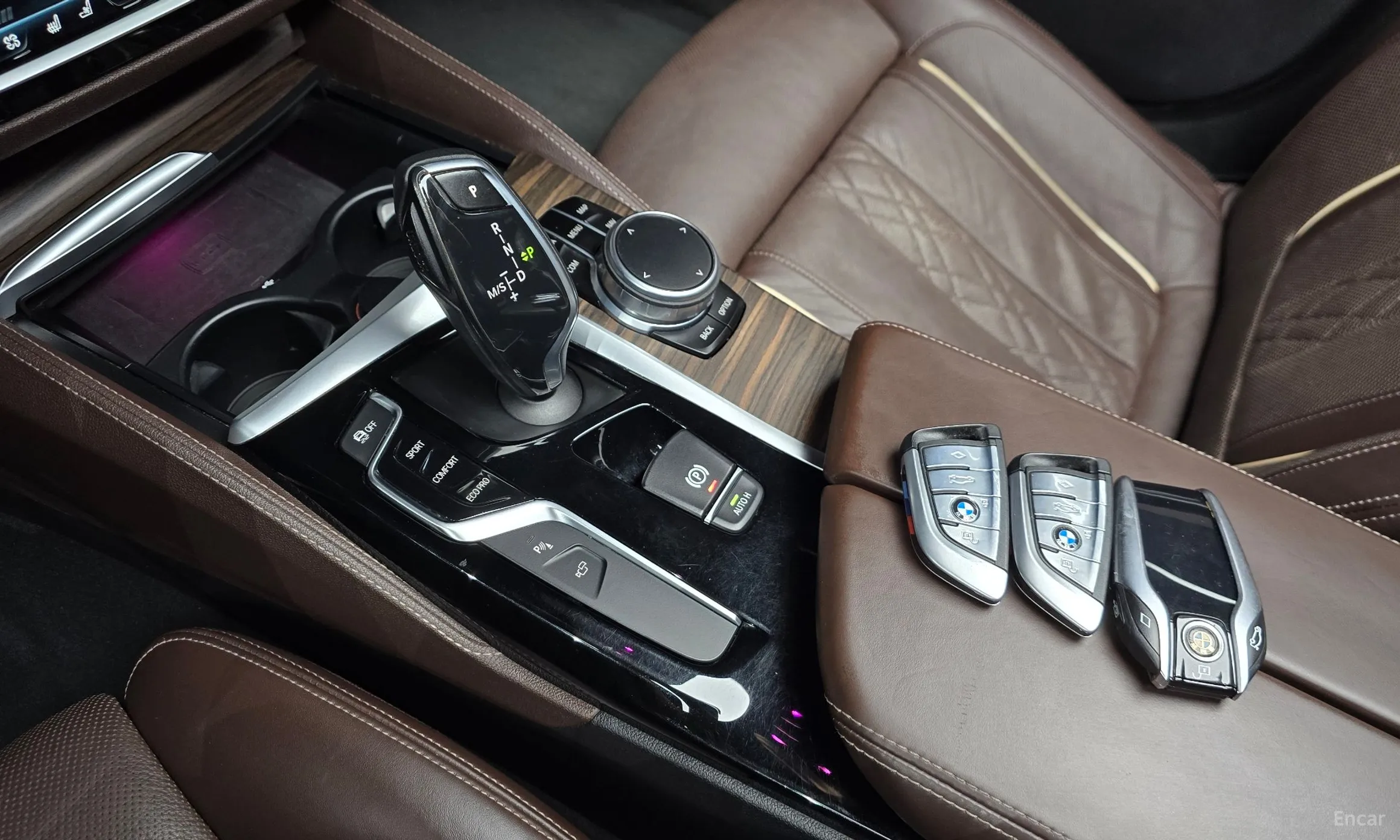 BMW 5 Series (G30) превью 9