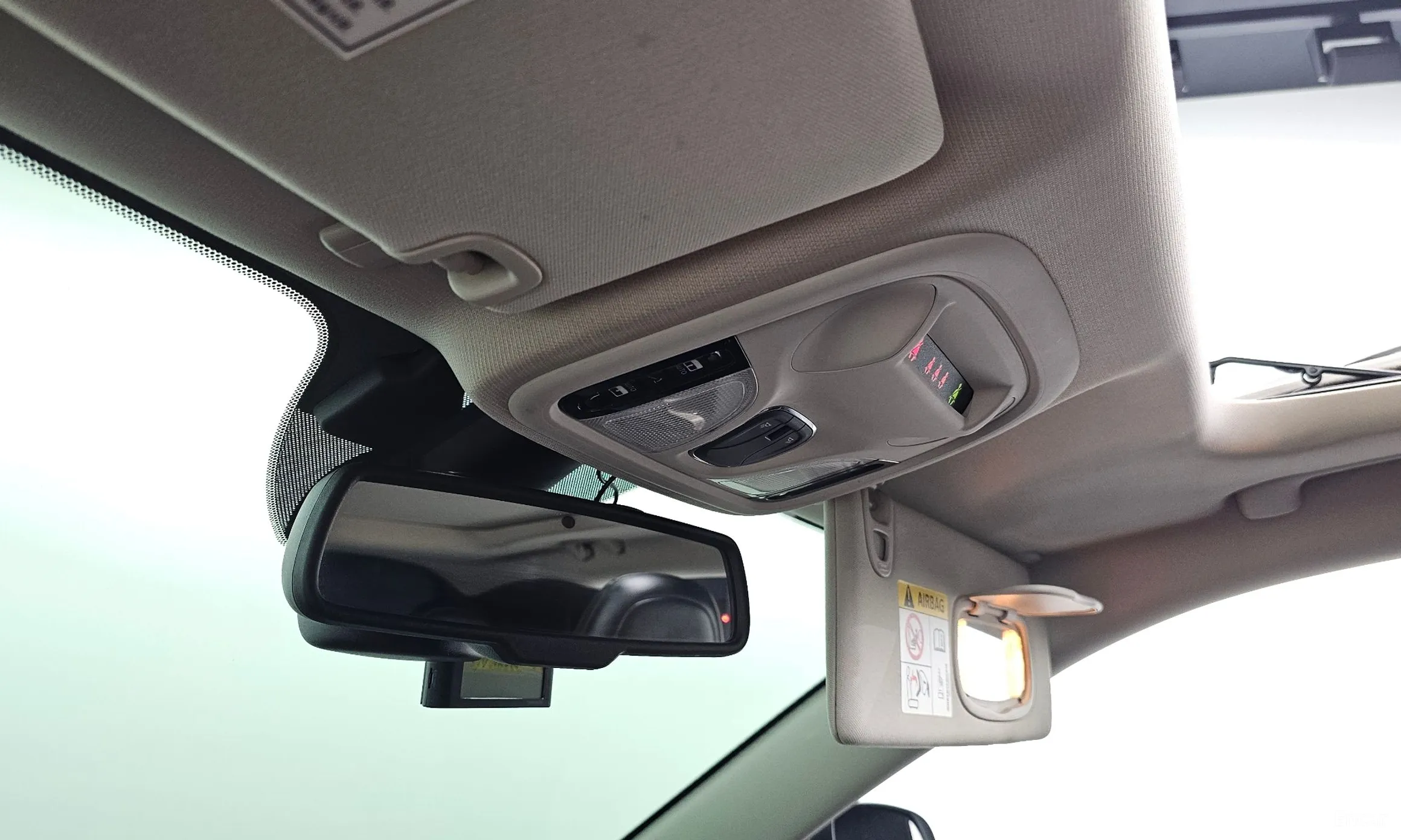 Jeep Cherokee (KL) превью 19