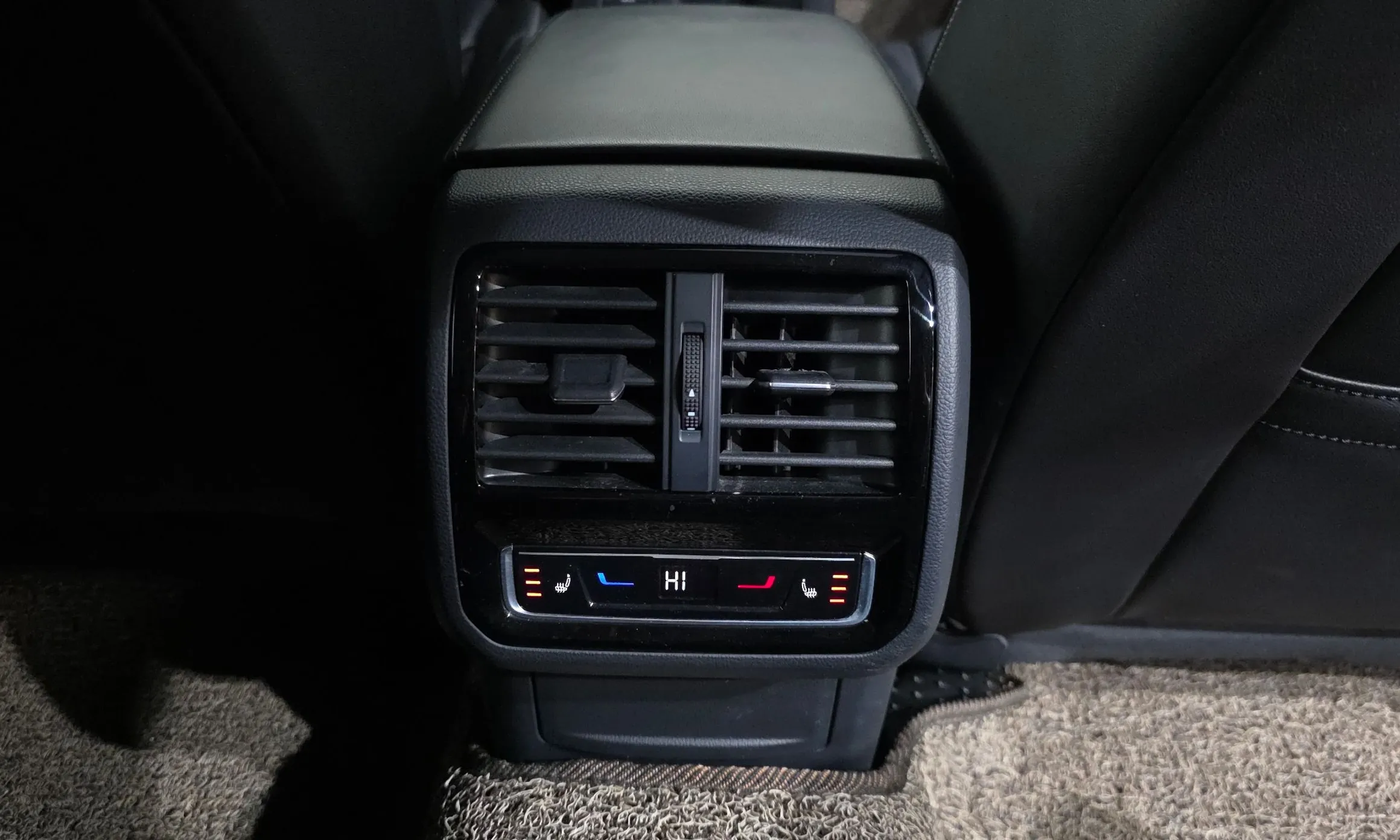 Volkswagen Ateon превью 18