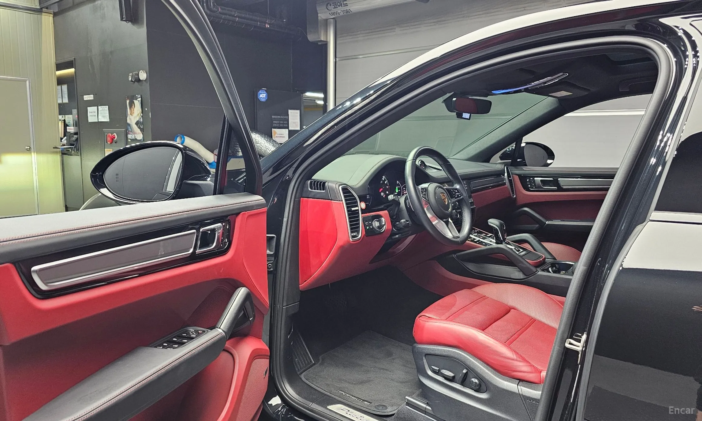 Porsche Cayenne (PO536) превью 10