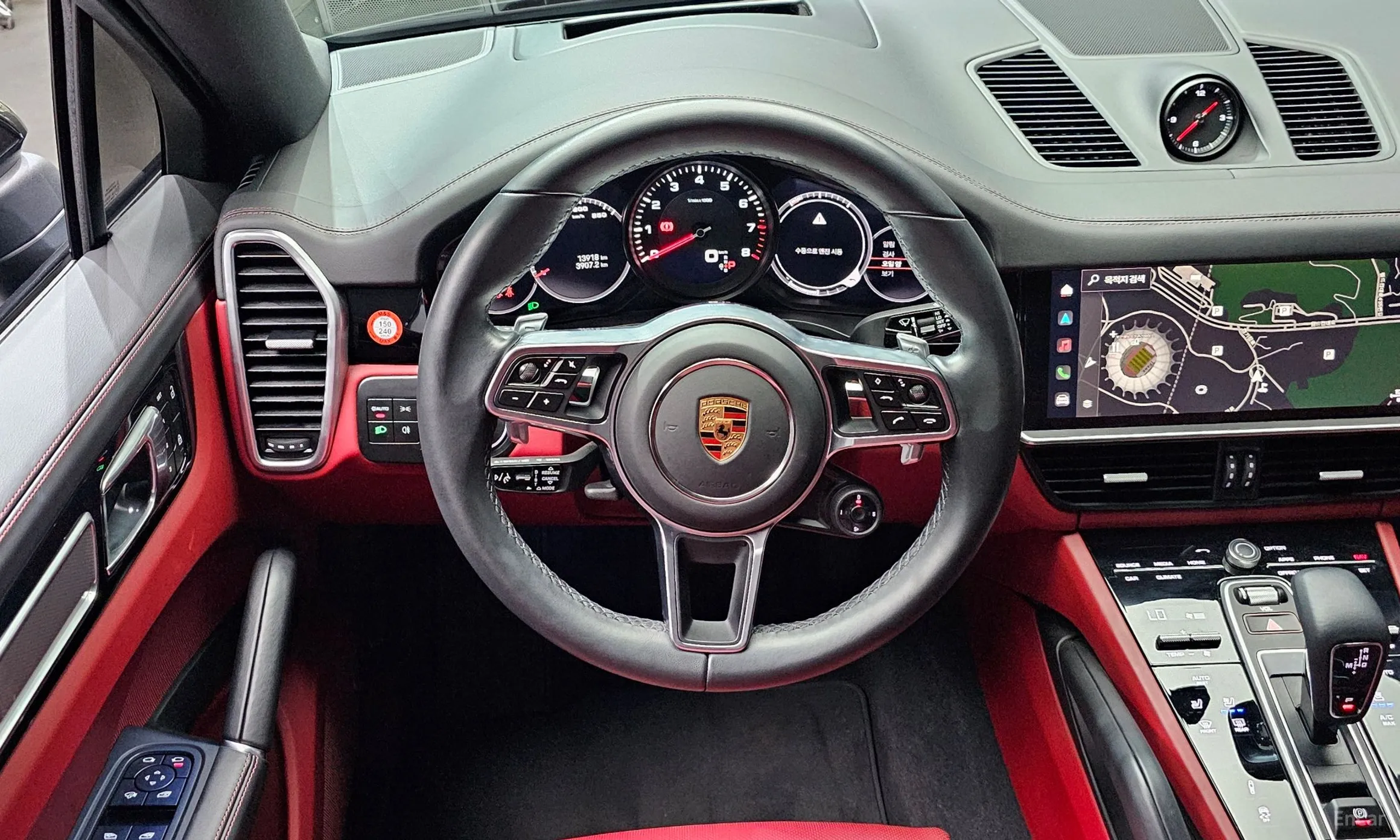 Porsche Cayenne (PO536) превью 13