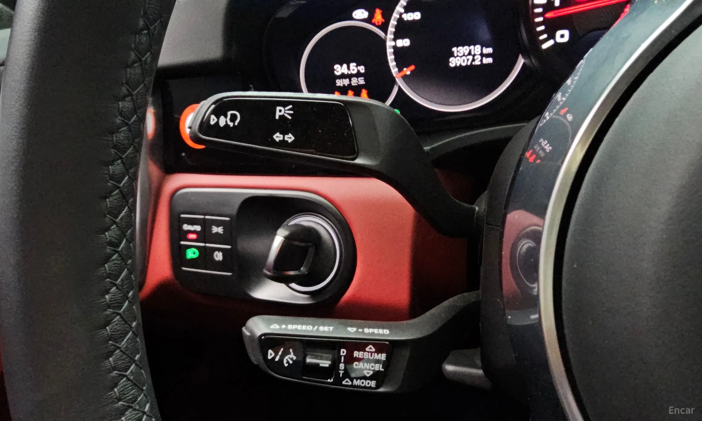 Porsche Cayenne (PO536) превью 20