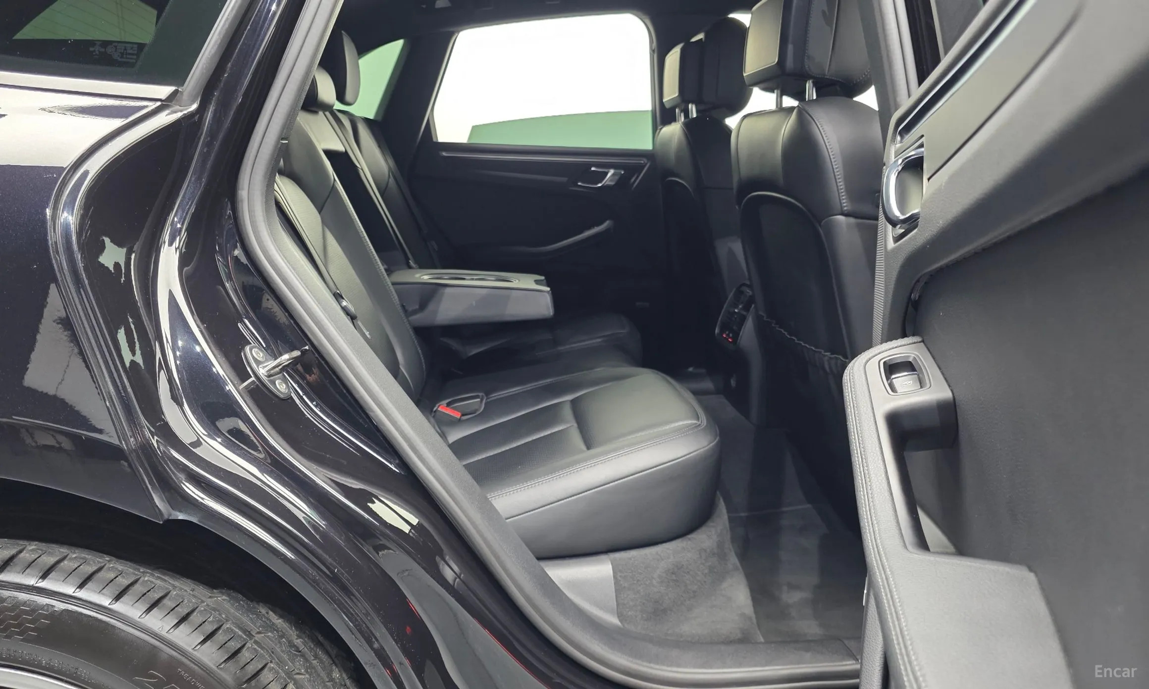 Porsche Macan превью 12