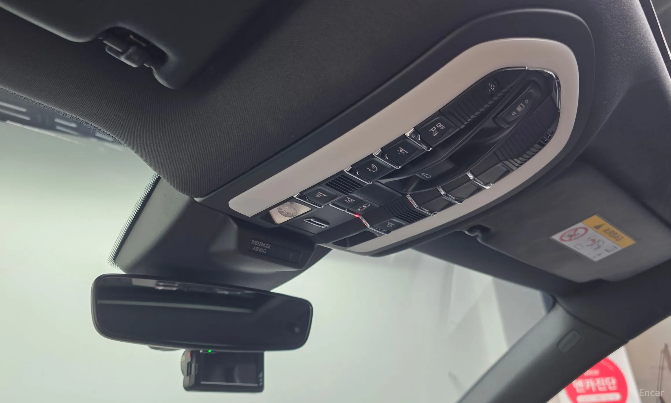 Porsche Macan превью 16