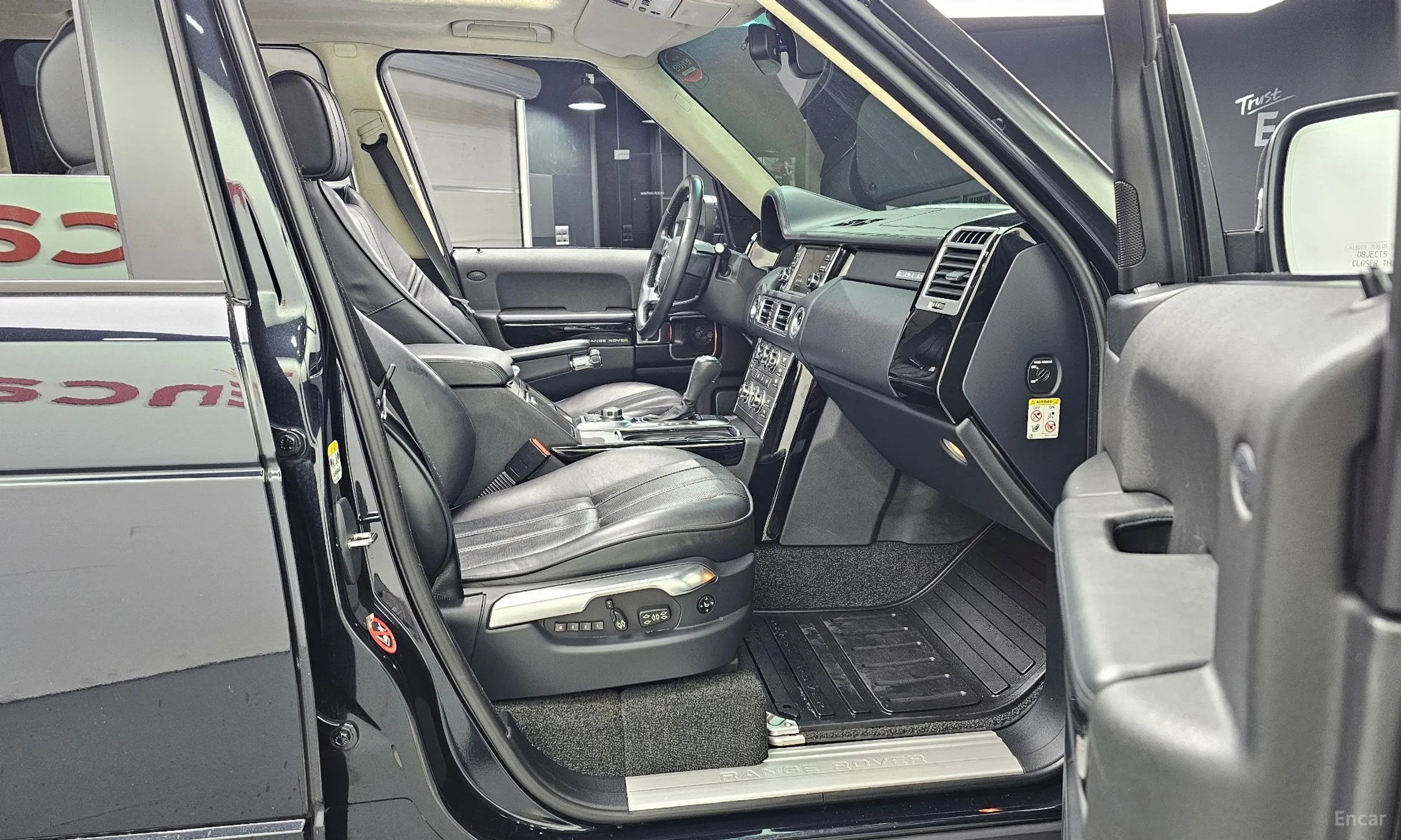 Land Rover Range Rover превью 11