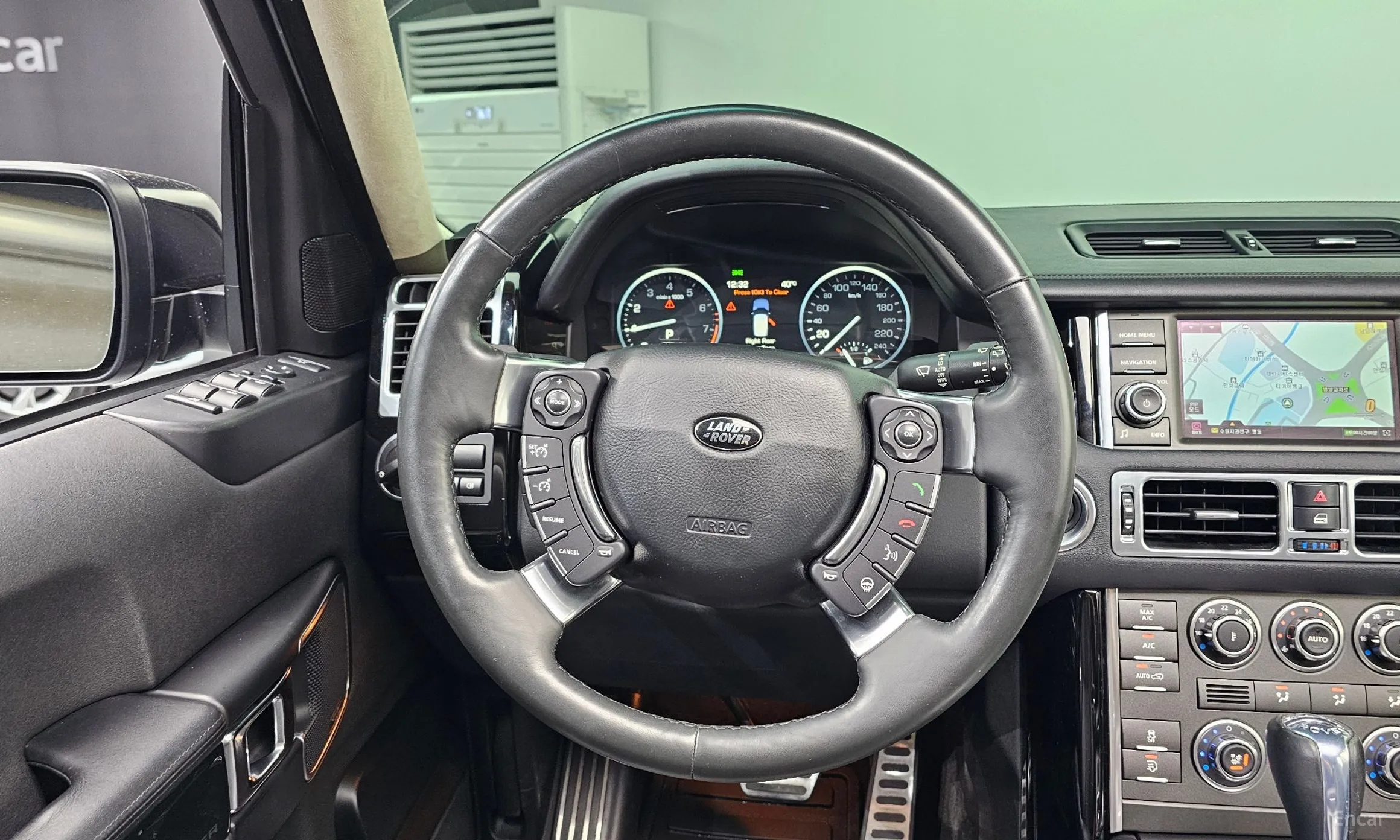Land Rover Range Rover превью 13