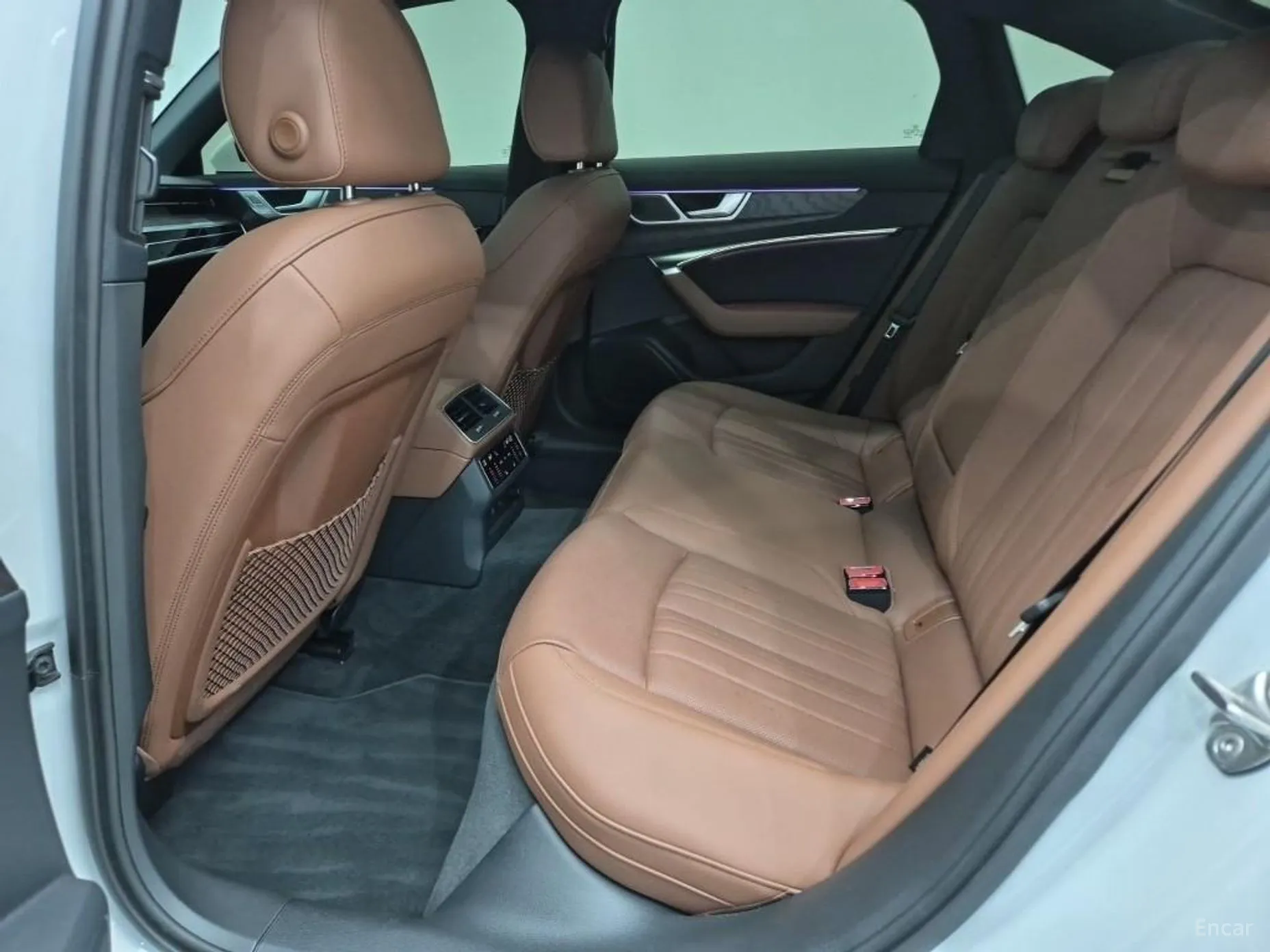 Audi A6 (C8) превью 9