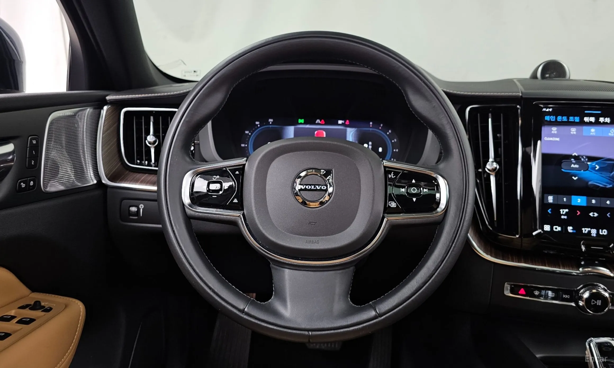 Volvo XC60 Gen 2 превью 13