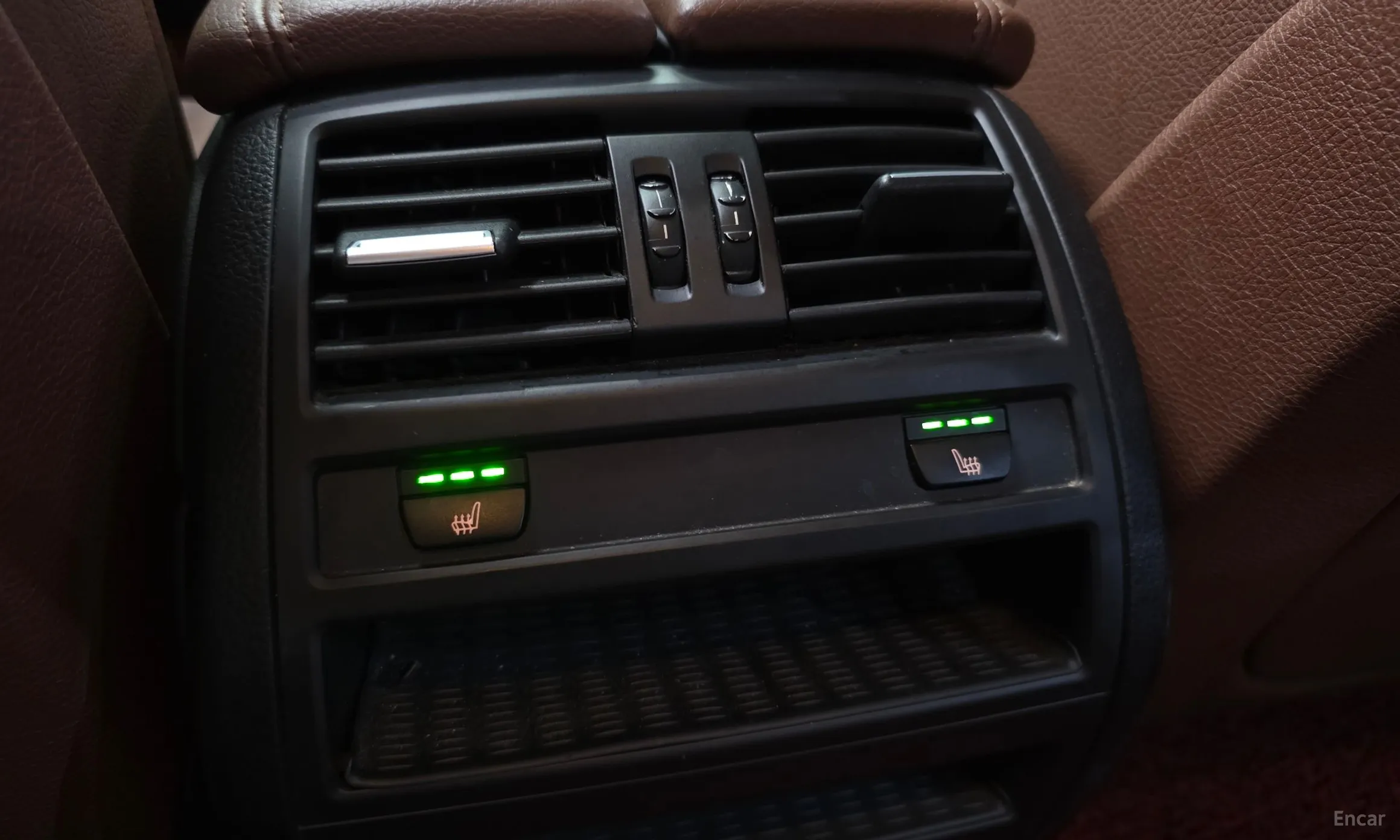 BMW 5 Series (F10) превью 18