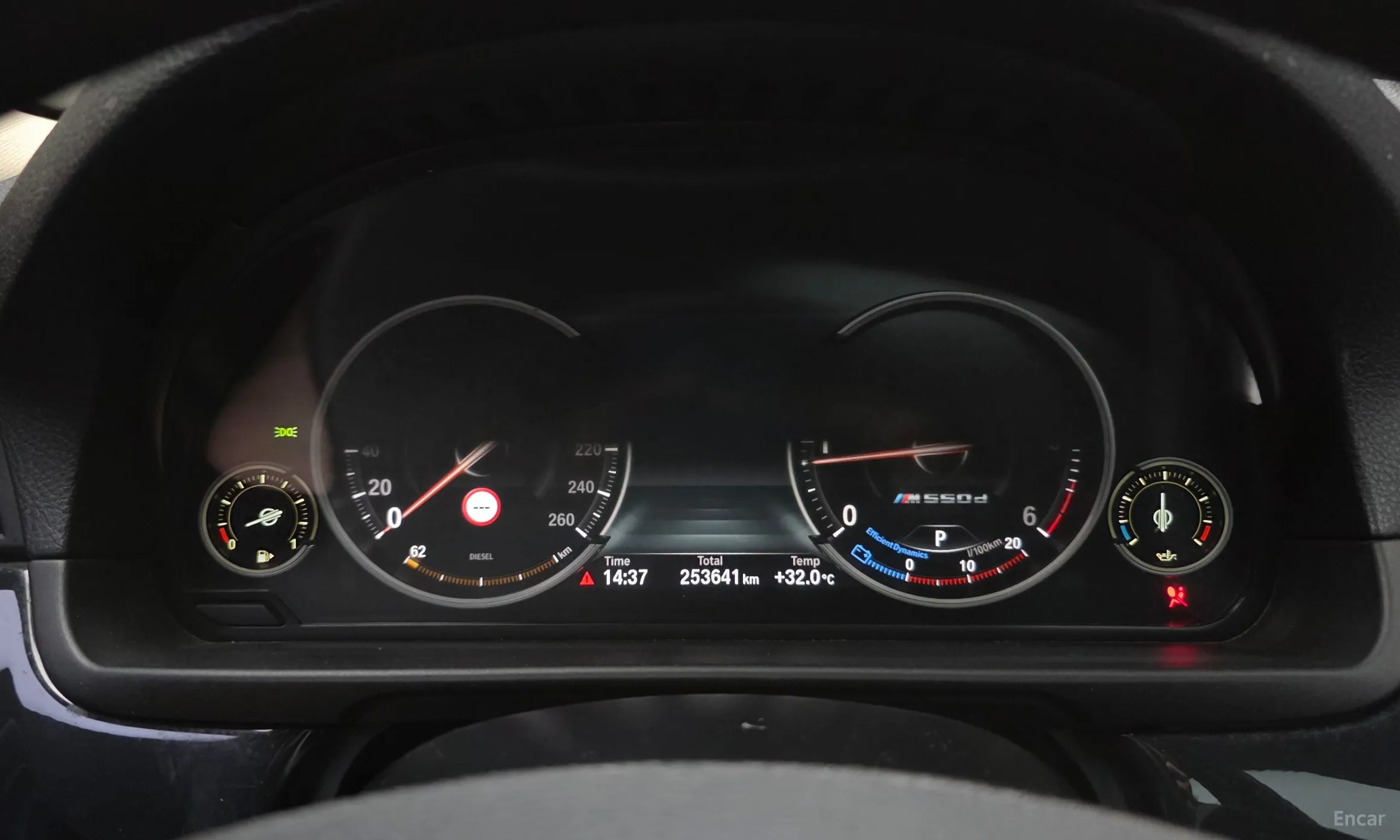 BMW 5 Series (F10) превью 8