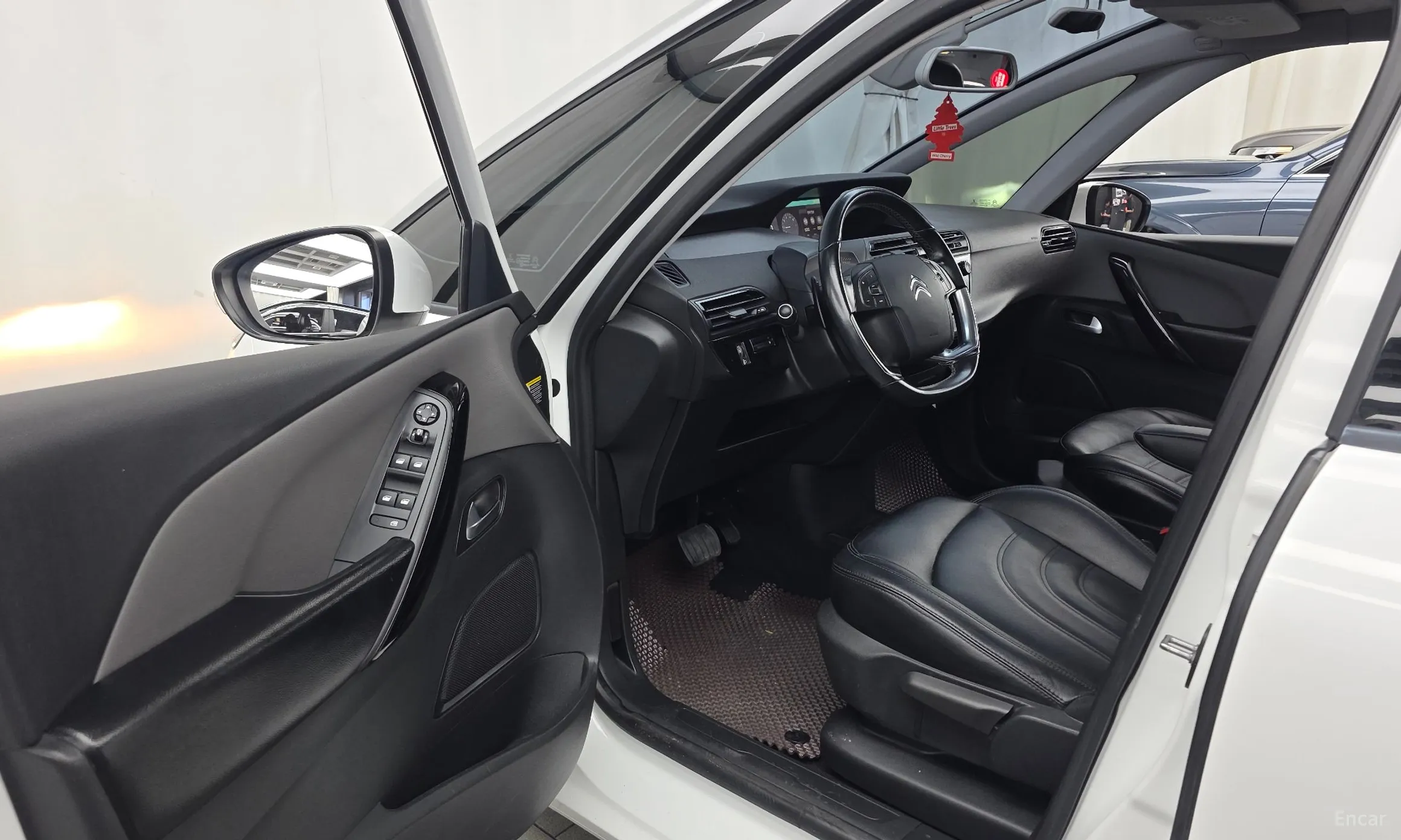 Citroën/DS Grand C4 Picasso превью 10