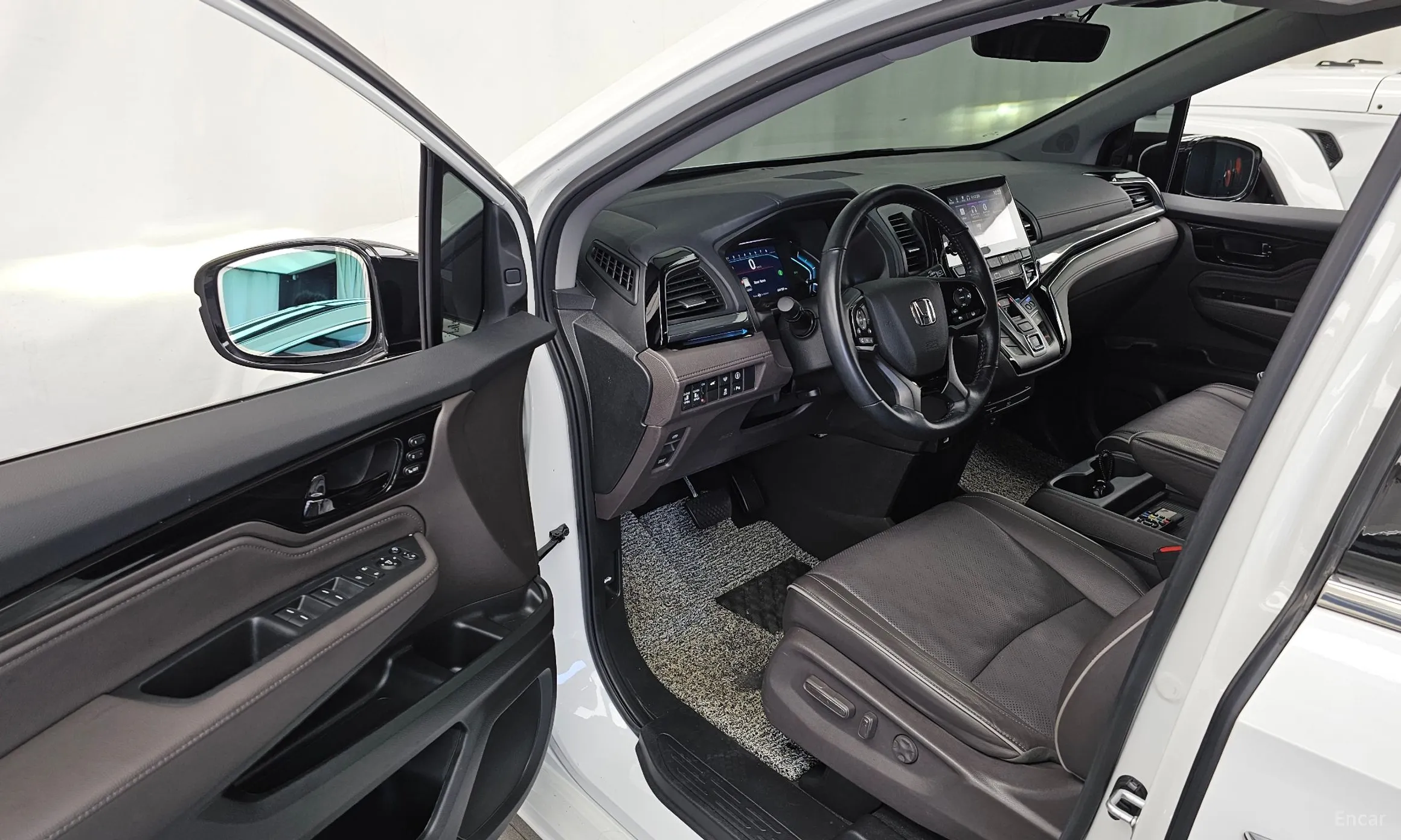 Honda Odyssey превью 10