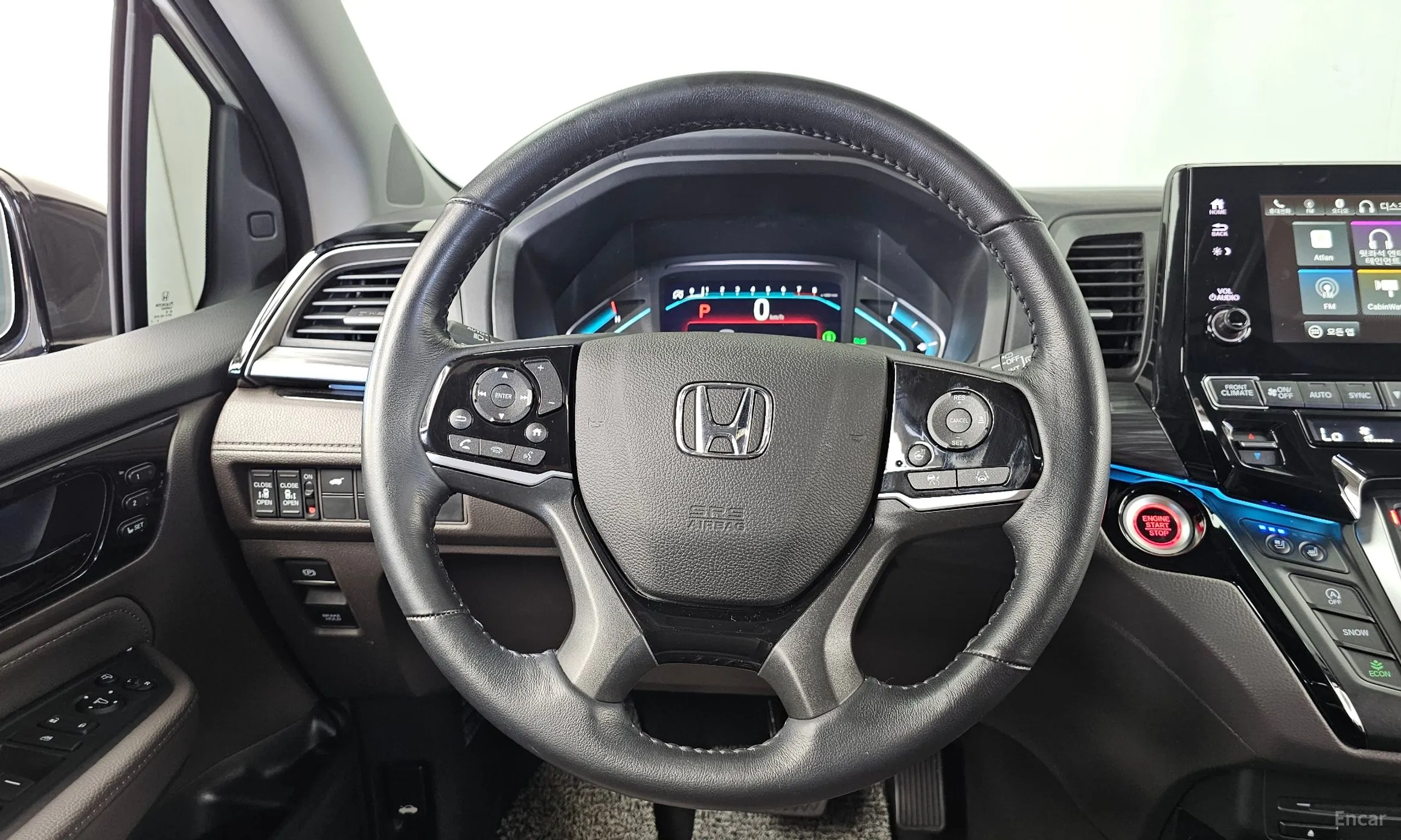 Honda Odyssey превью 13