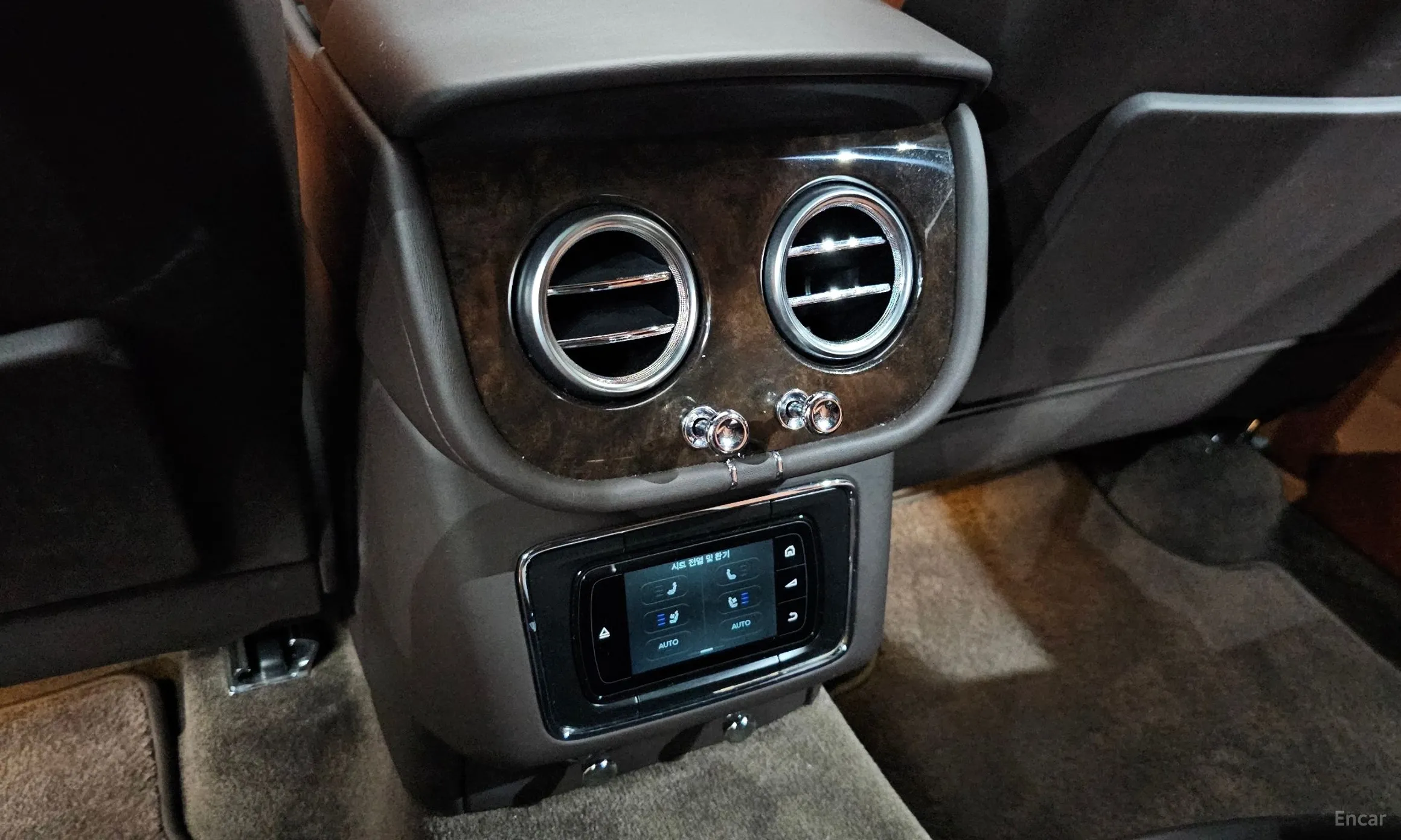 Bentley Bentayga превью 19