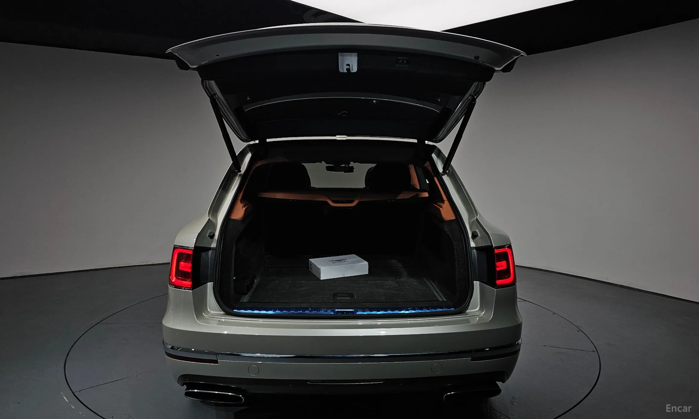 Bentley Bentayga превью 20