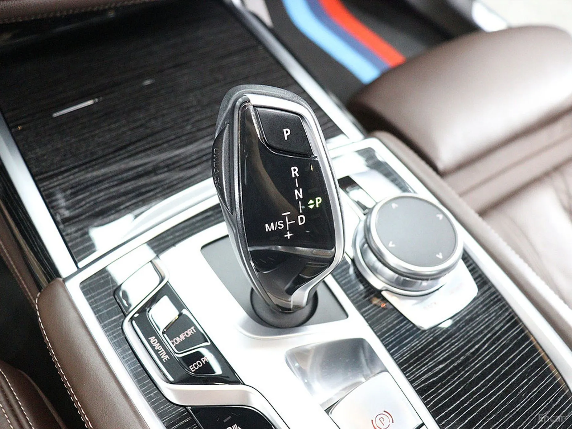 BMW 7 Series (G11) превью 13
