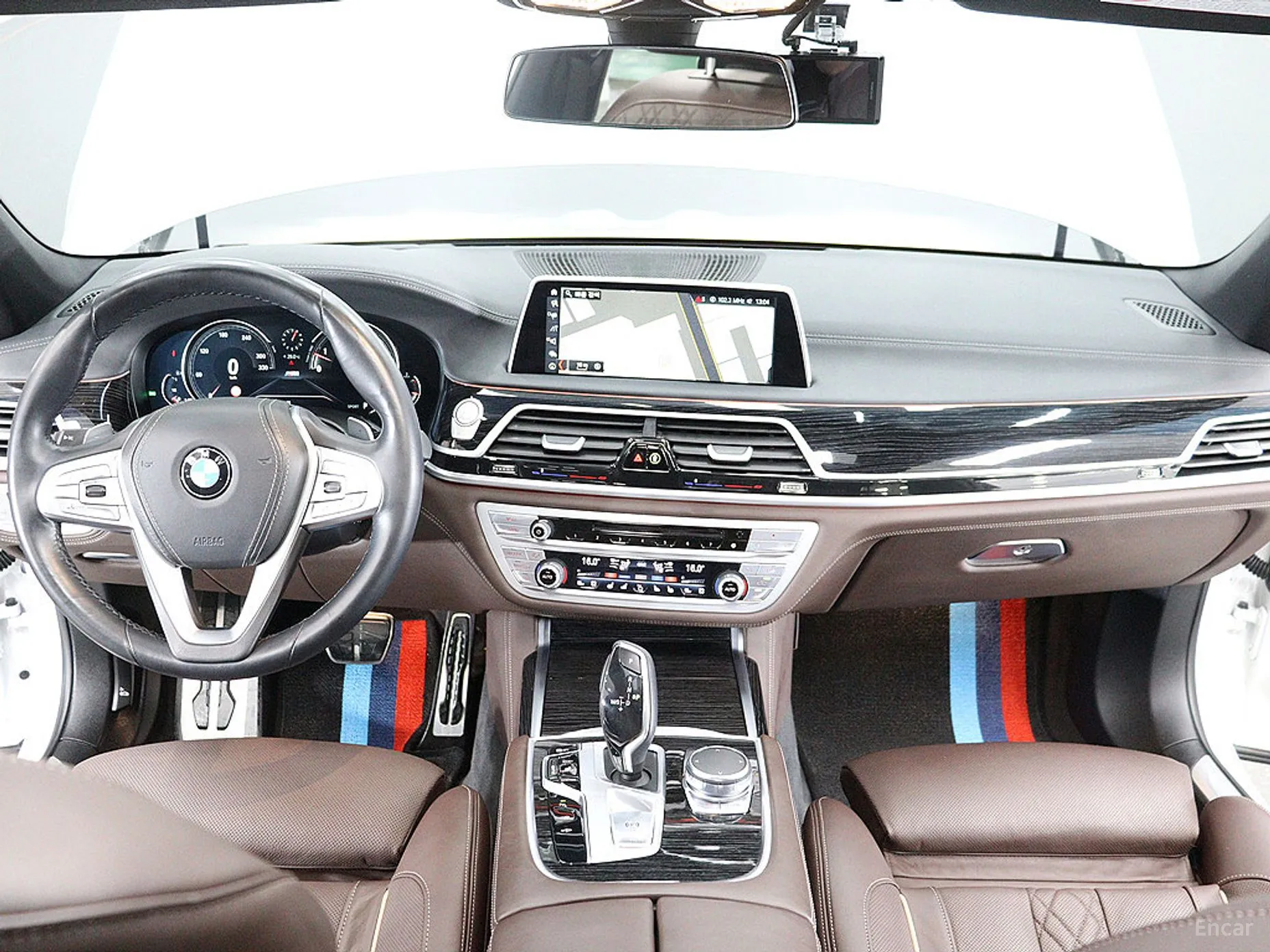 BMW 7 Series (G11) превью 7