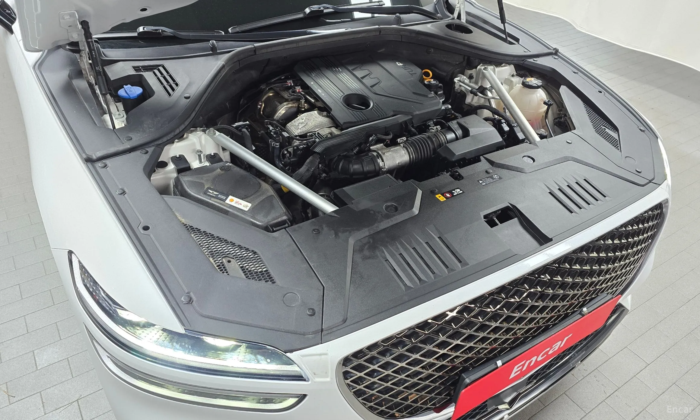 Genesis GV70 превью 6