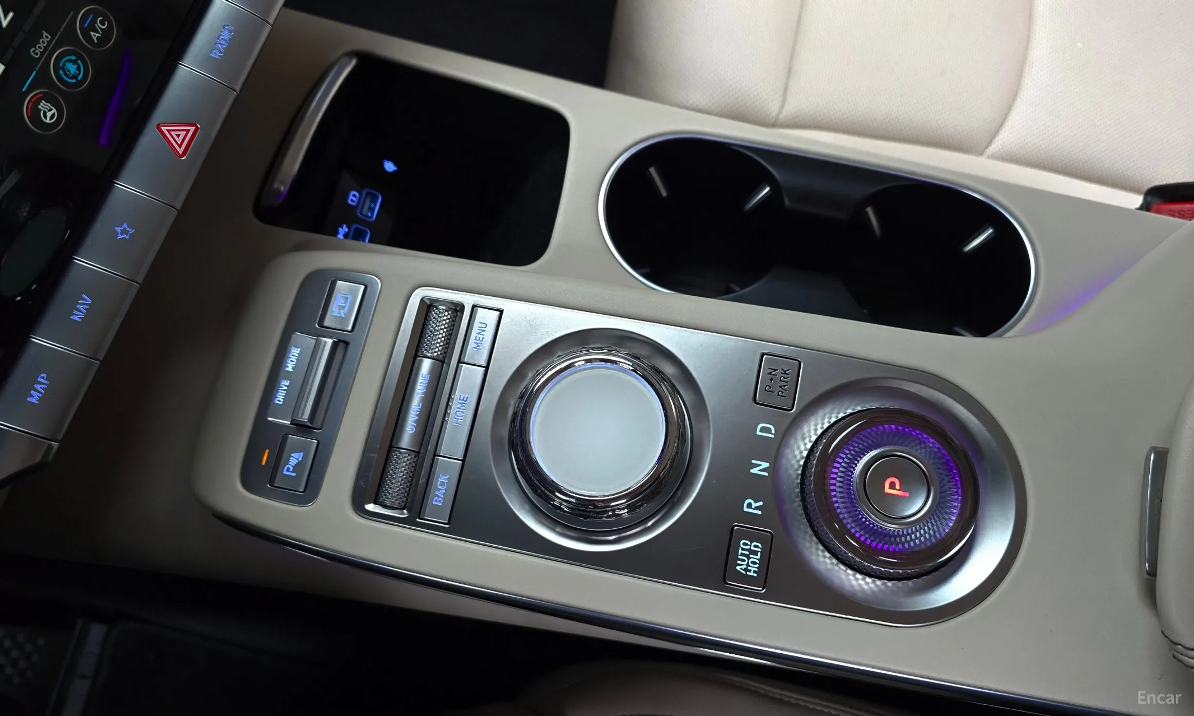 Genesis GV70 превью 9