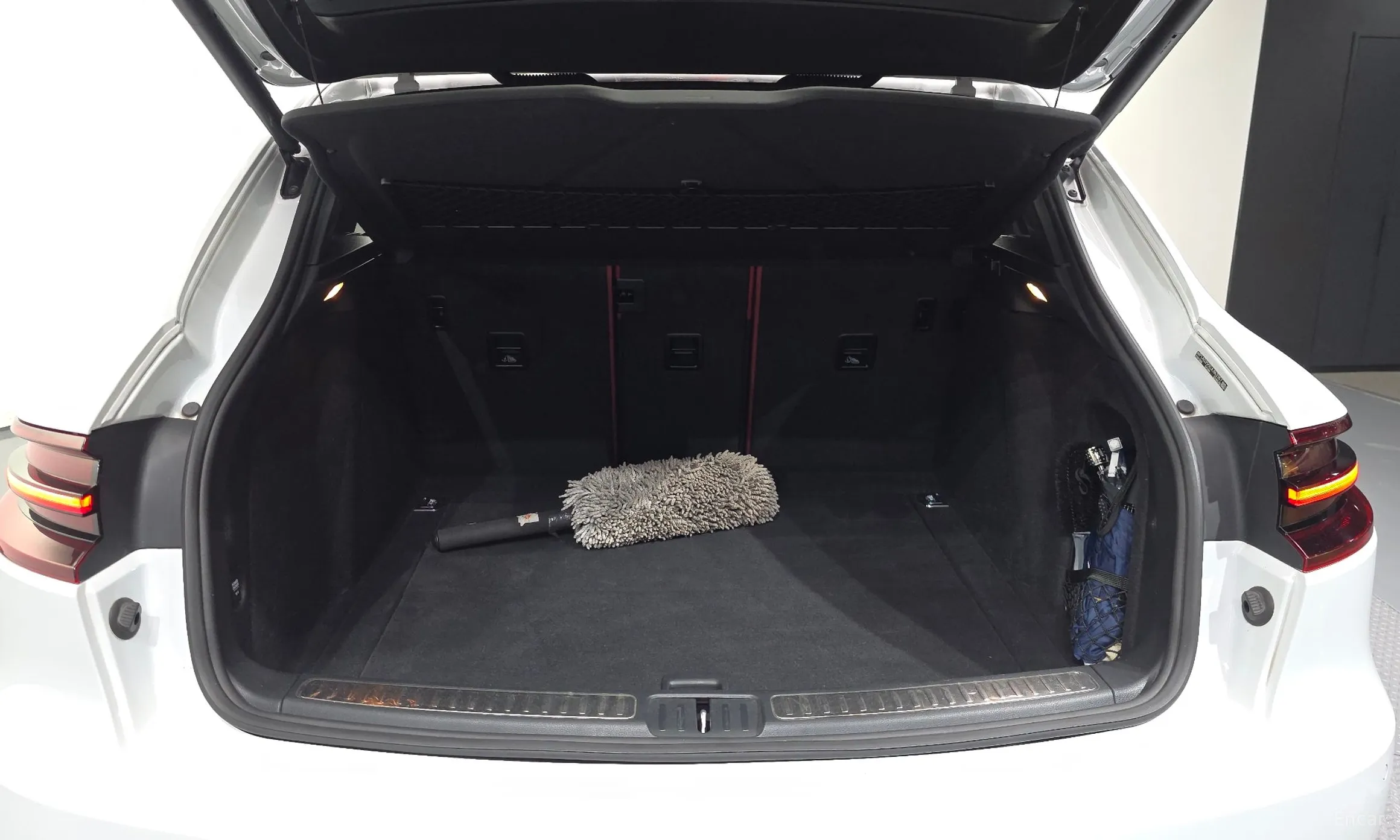 Porsche Macan превью 20