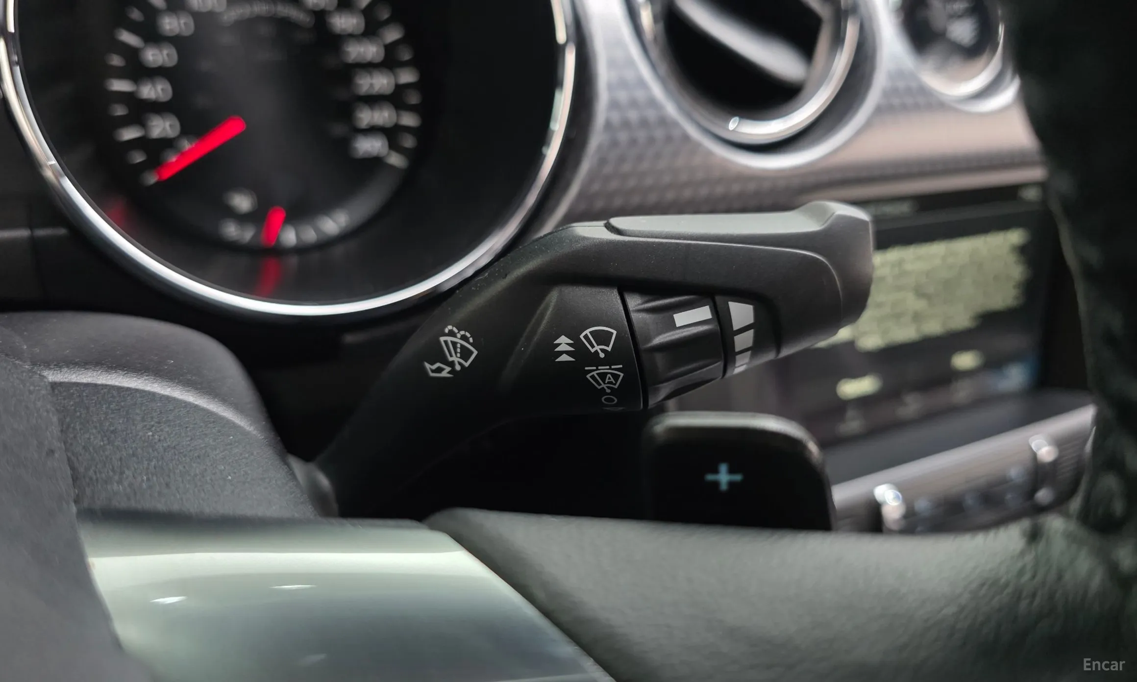 Ford Mustang превью 19