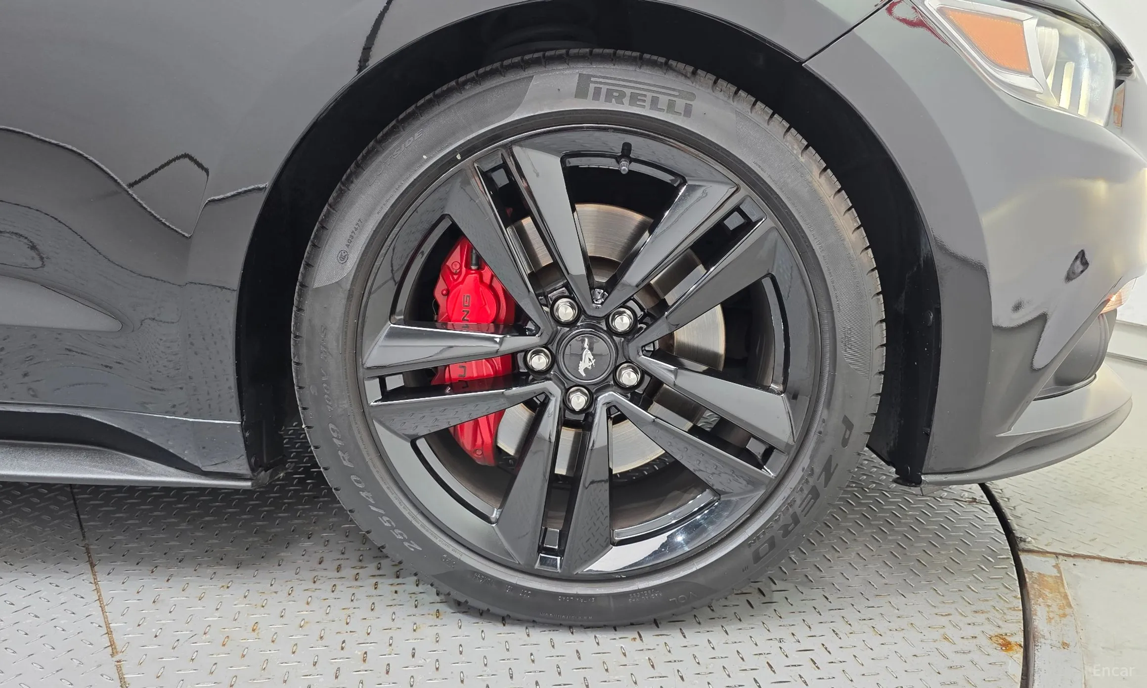 Ford Mustang превью 5