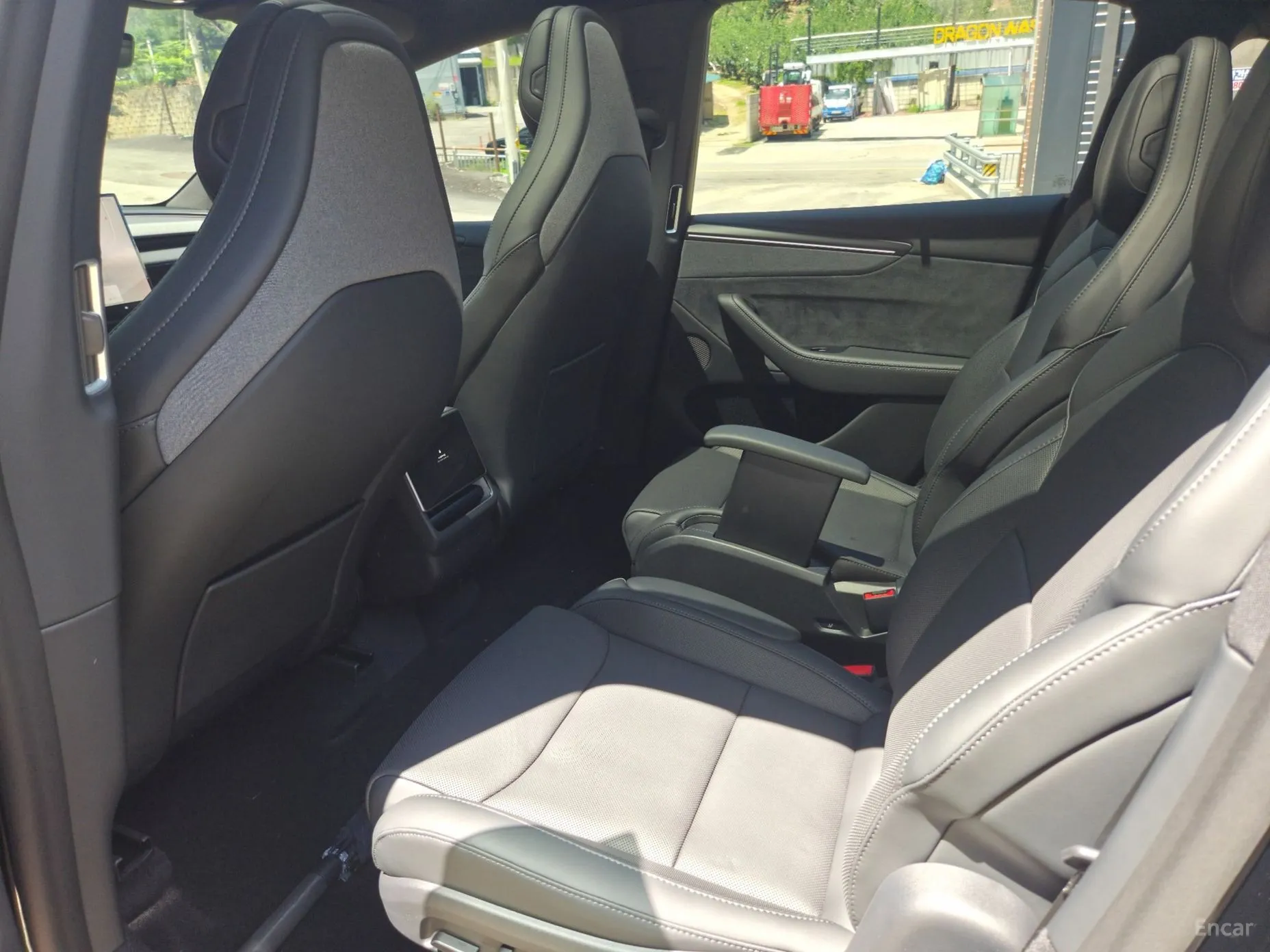 Tesla Model Y превью 10