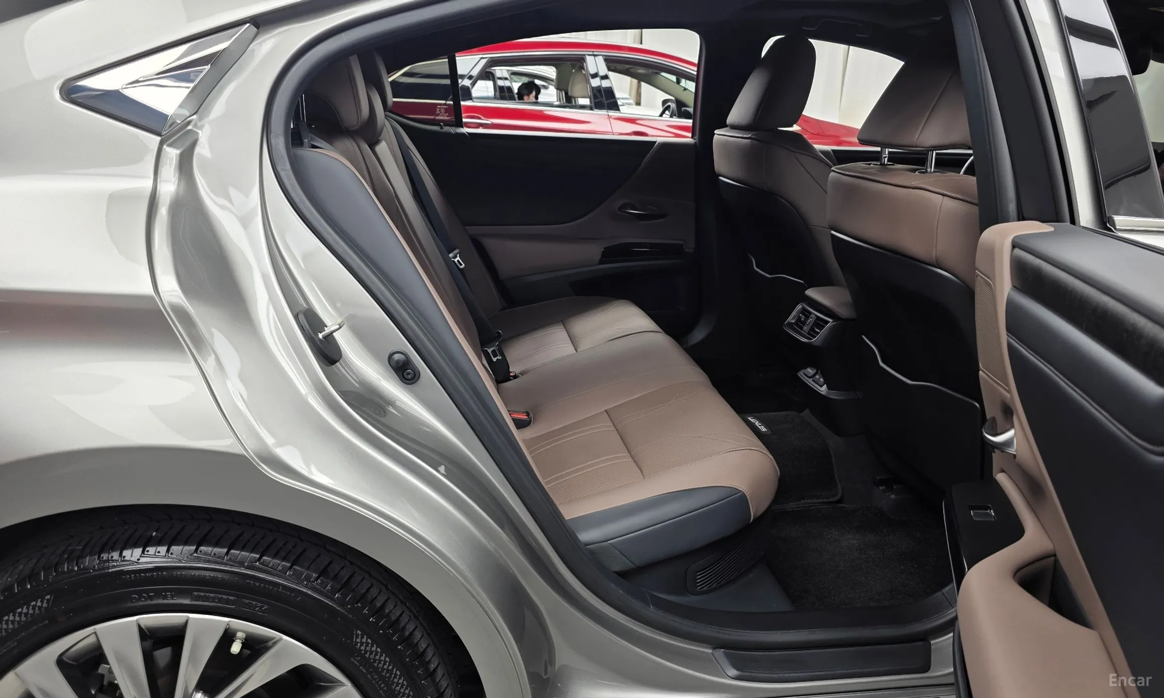Lexus ES300h 7th Generation превью 12