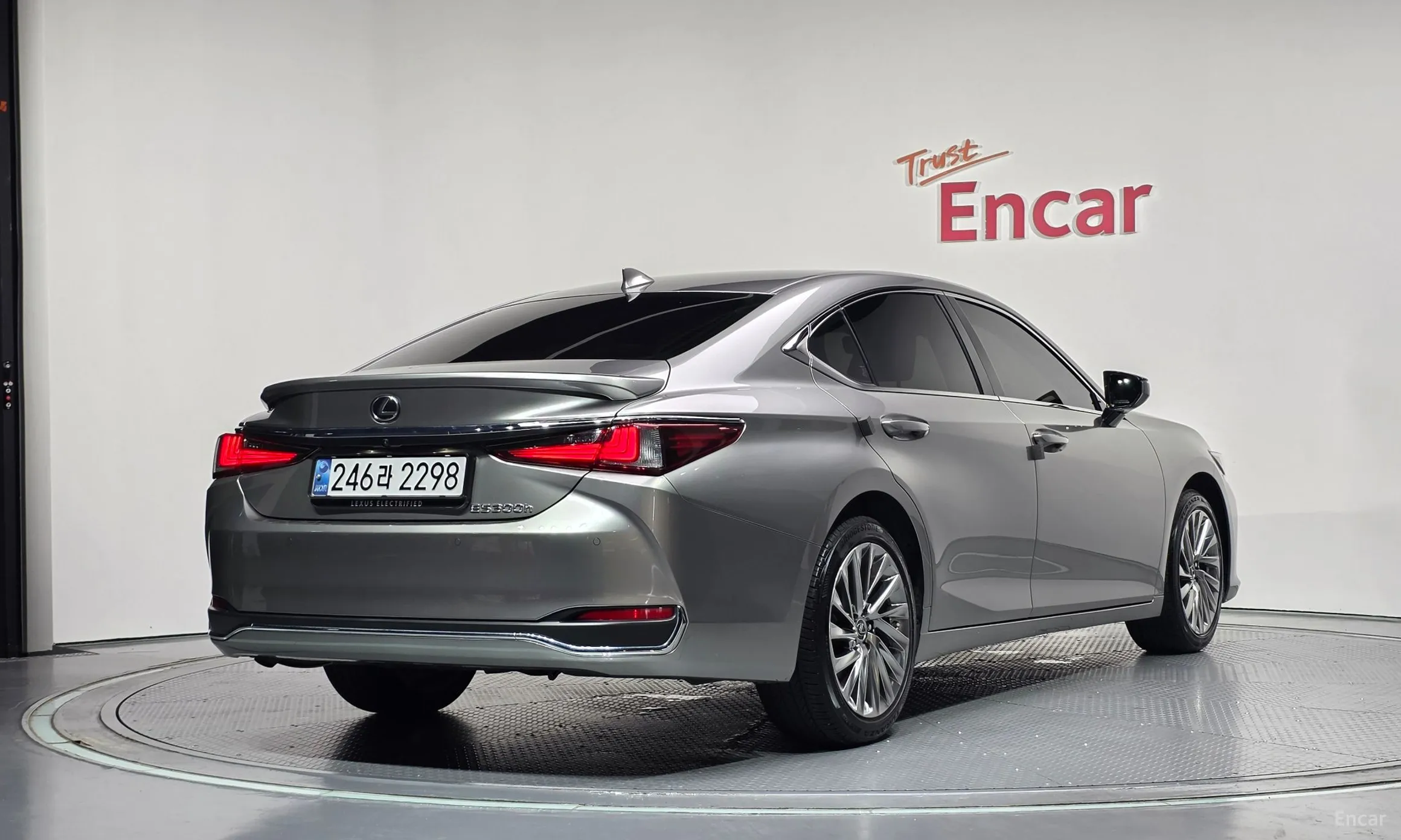 Lexus ES300h 7th Generation